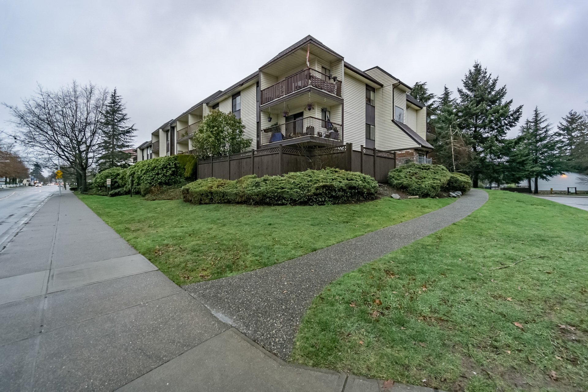 212 - 13775 74 Avenue, Surrey