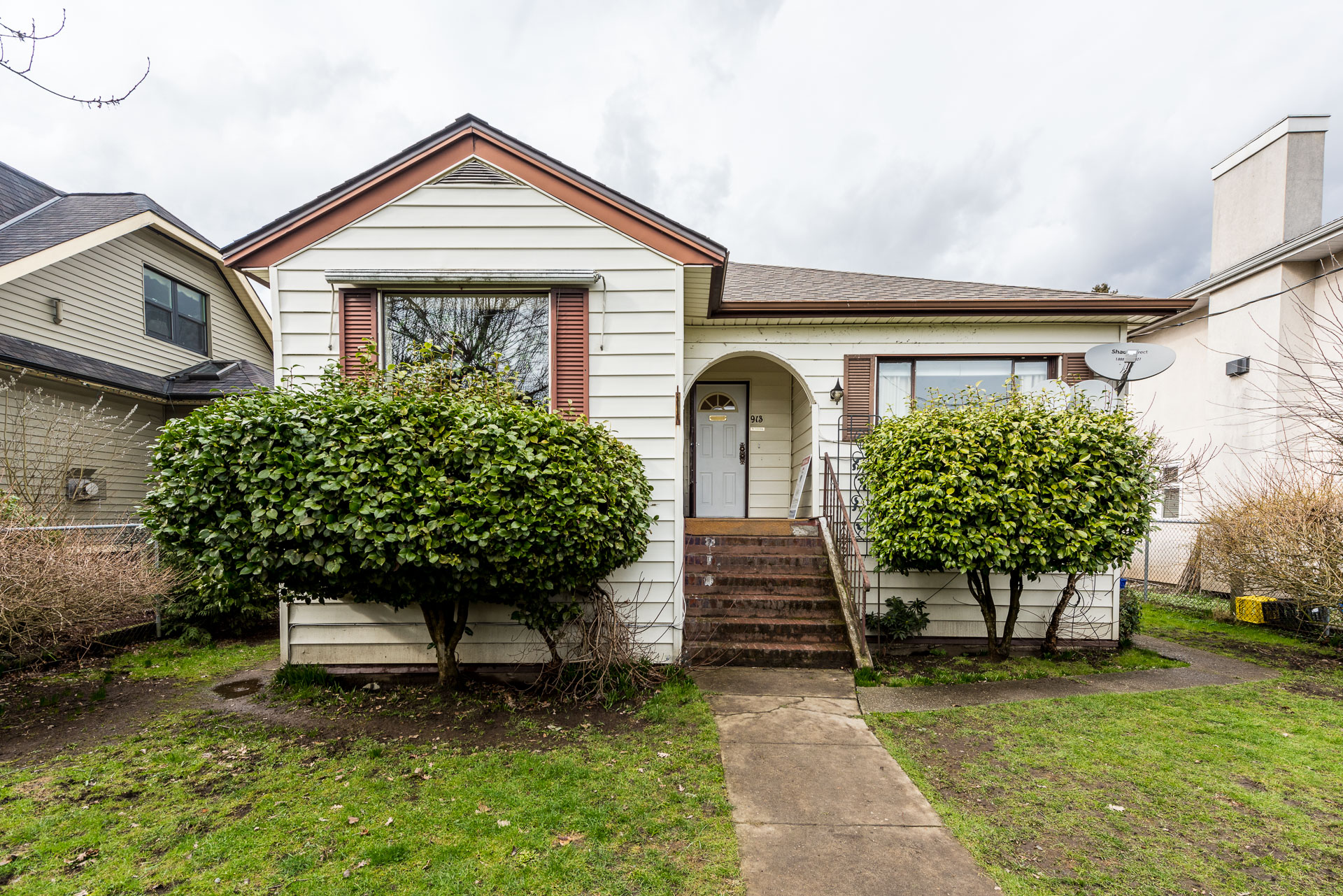 913 Eighth Avenue, New Westminster