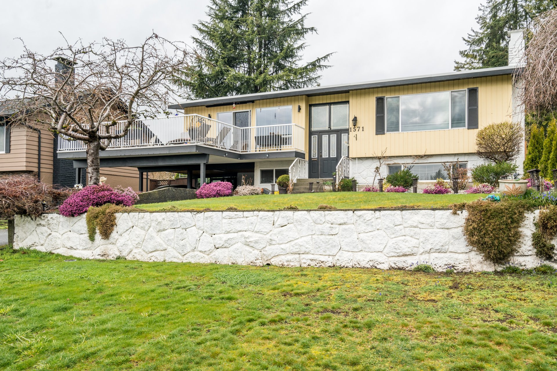 1571 Madore Avenue, Coquitlam