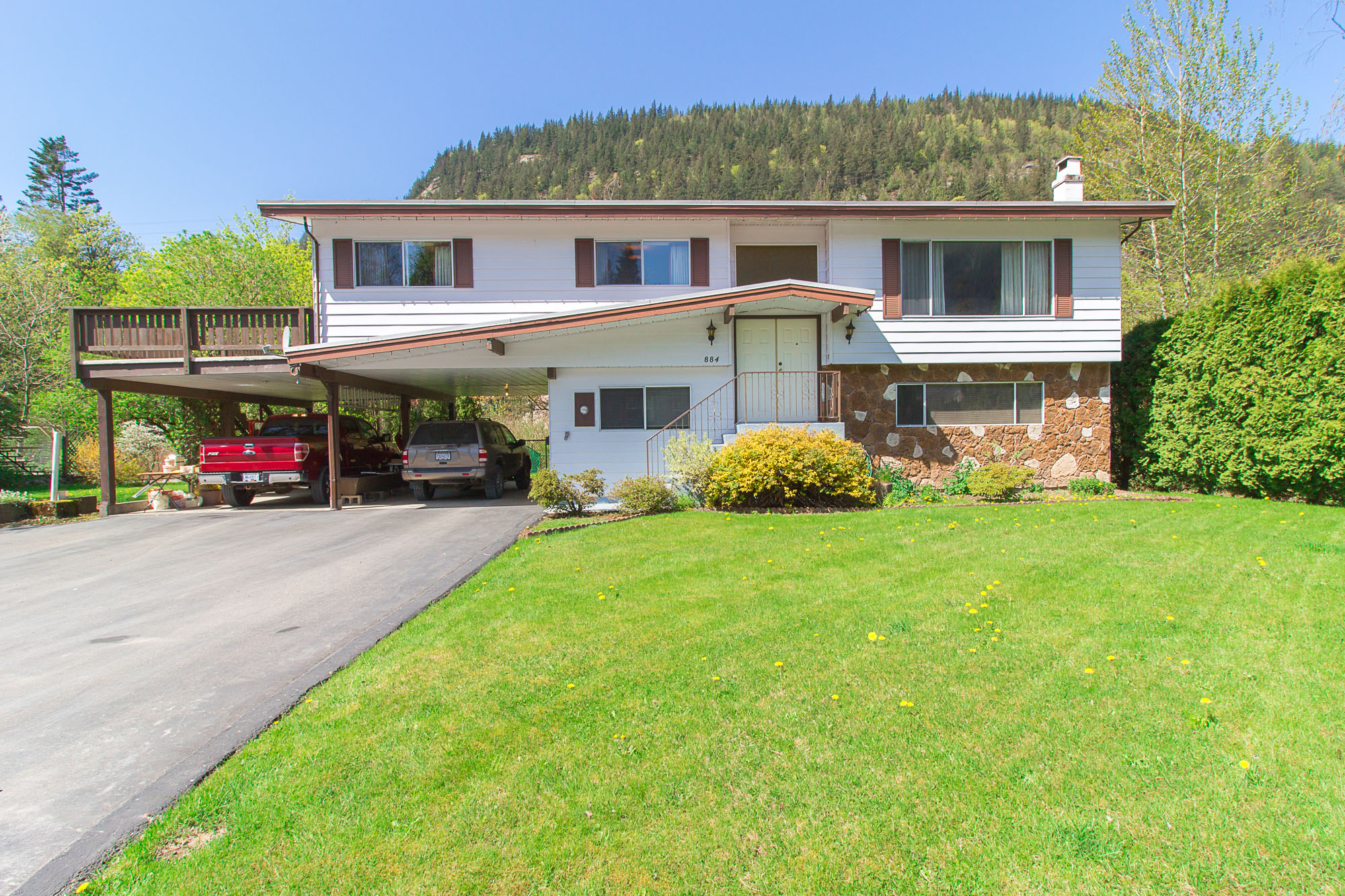 884 Hope Place, Harrison Hot Springs