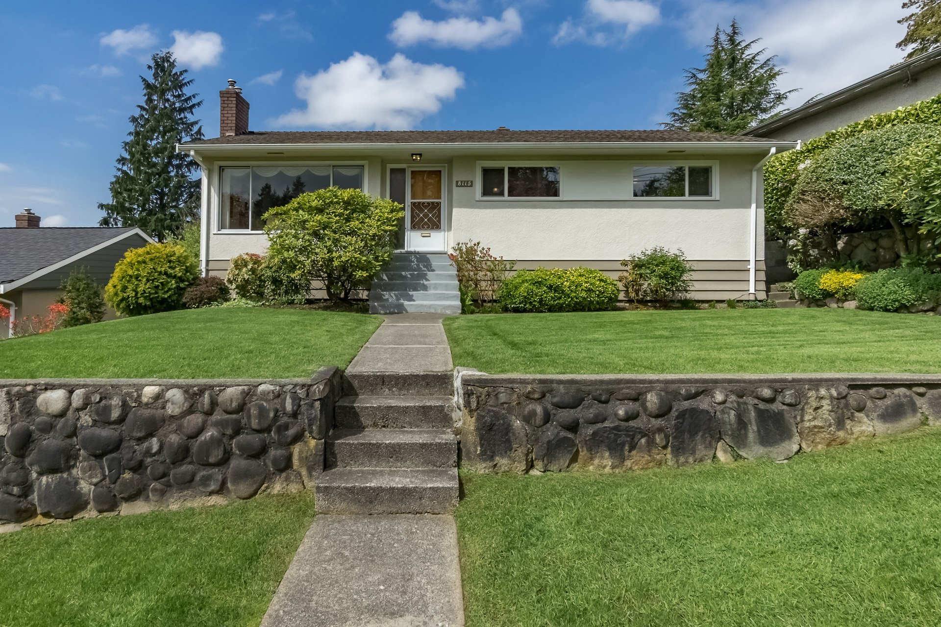 8115 Strathearn Avenue, Burnaby