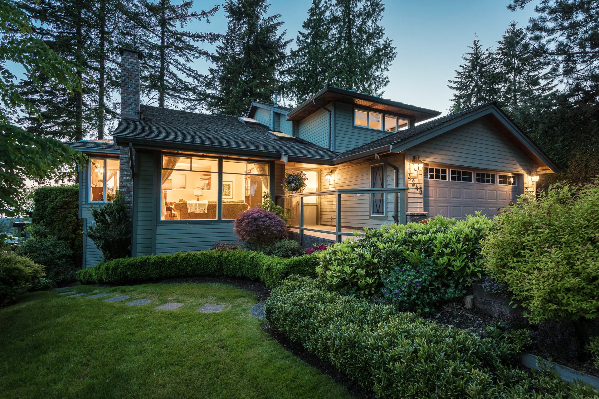 4245 Madly Road, North Vancouver
