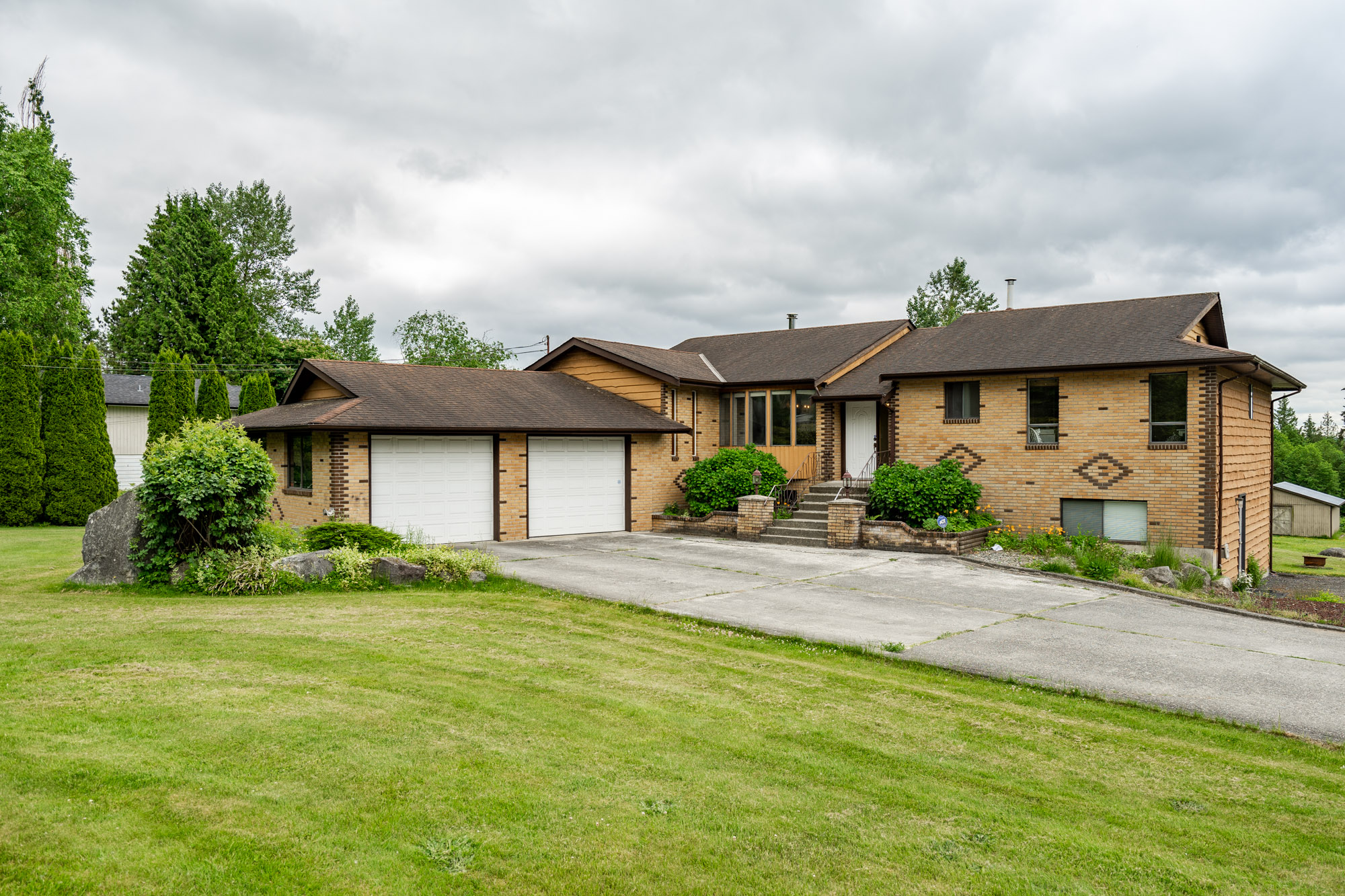 18012 92 Avenue, Surrey Cotala Cross Media