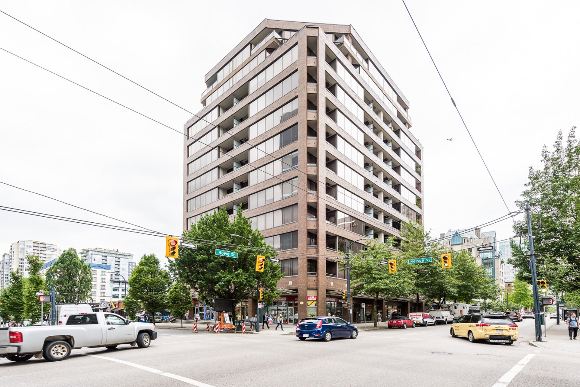 307 - 1010 Howe Street, Vancouver
