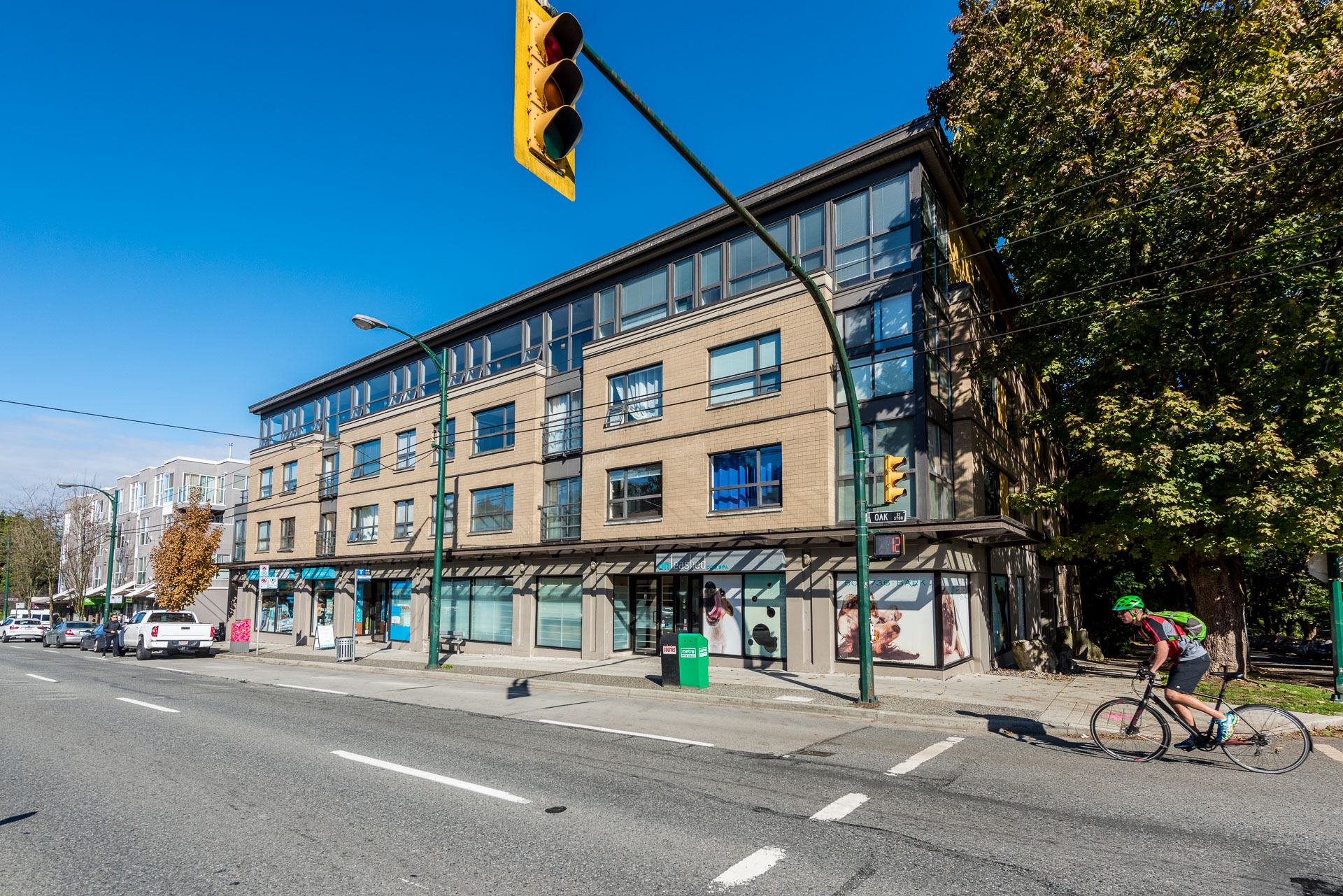 205 - 997 W 22nd Avenue, Vancouver