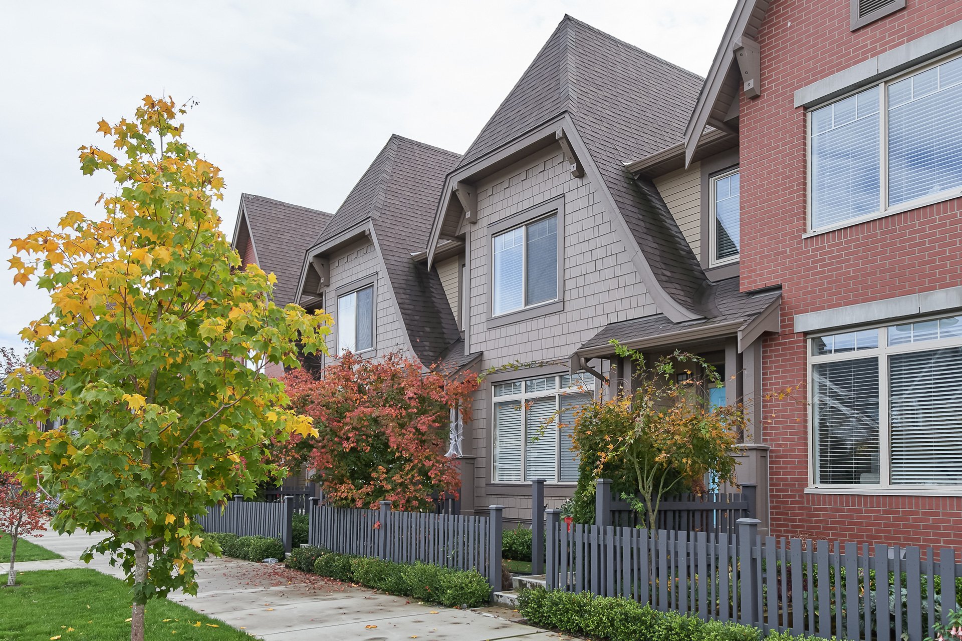 16452 25 Avenue, South Surrey