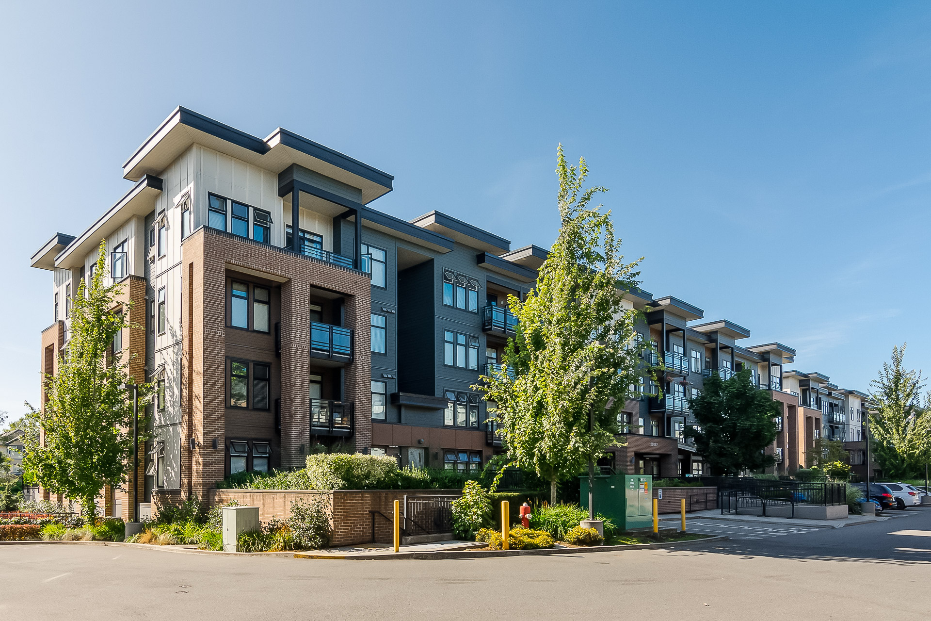 414 - 20062 Fraser Highway, Langley