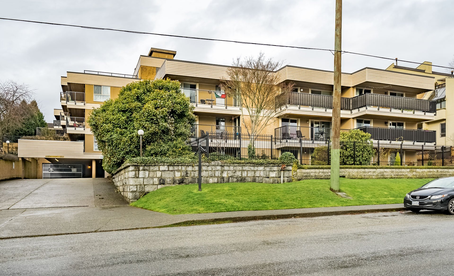 405 - 715 Royal Avenue, New Westminster