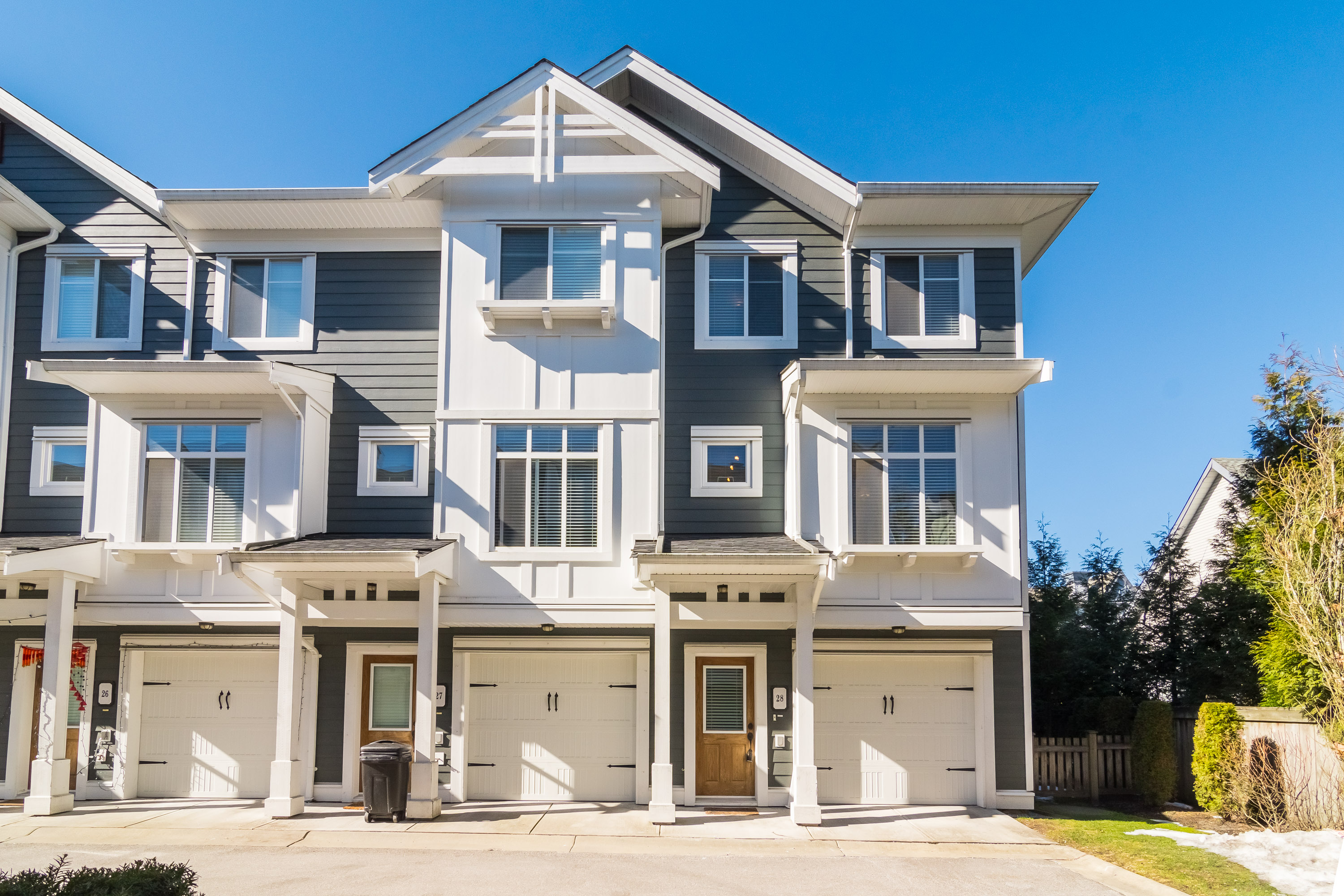28 - 8433 164 Street, Surrey