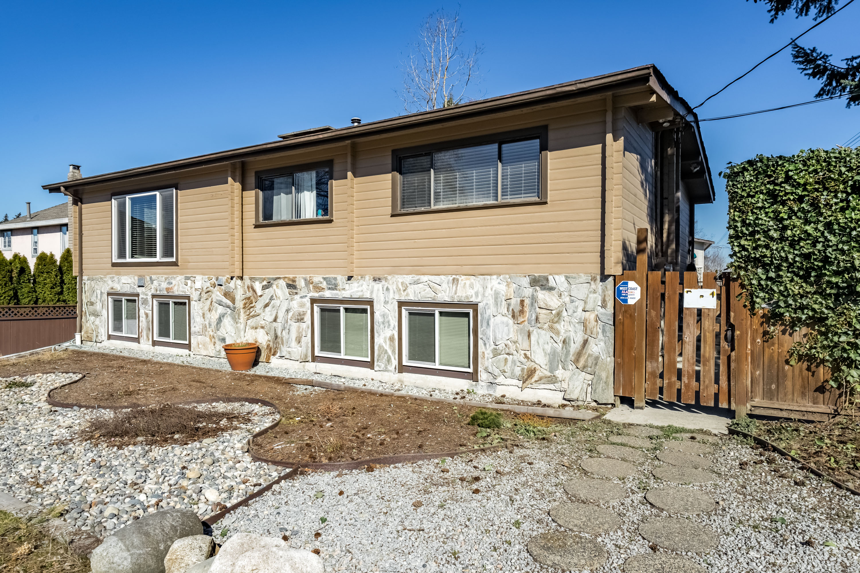 12527 62 Avenue, Surrey