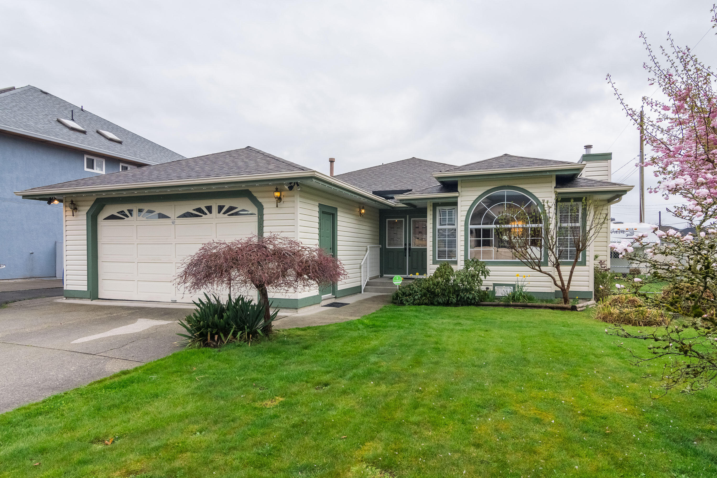 6004 170 Street, Surrey