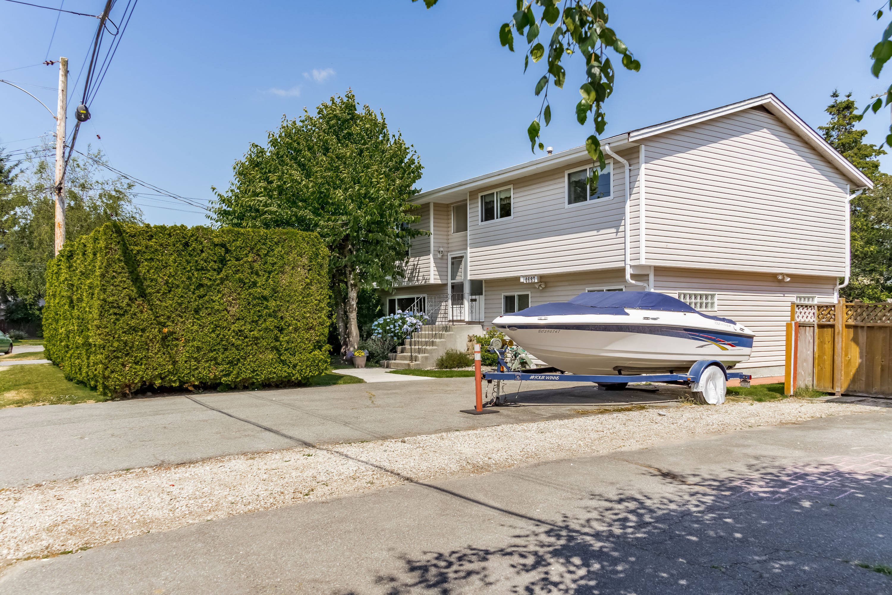 4683 46 Avenue, Delta