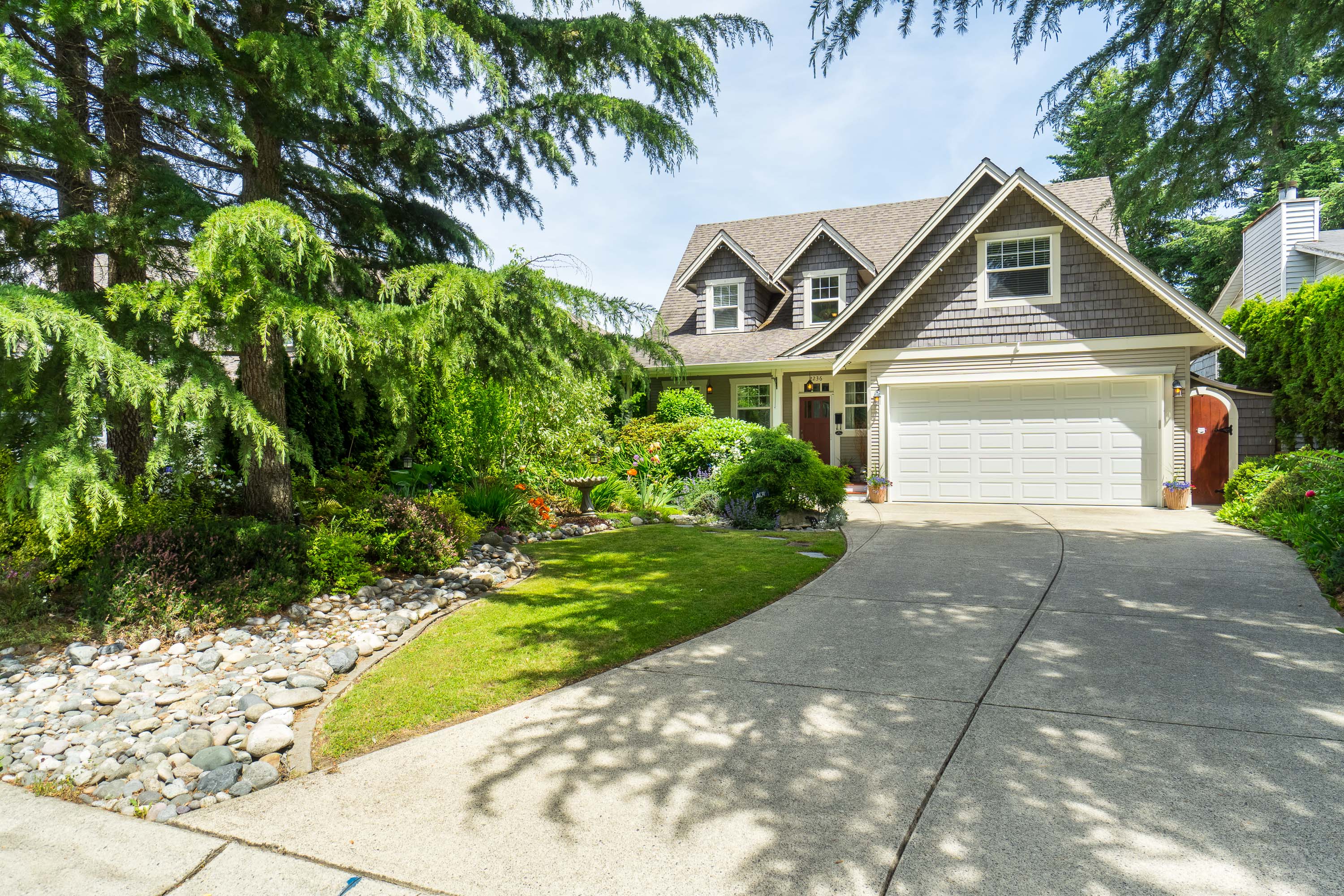 2236 Madrona Place, South Surrey