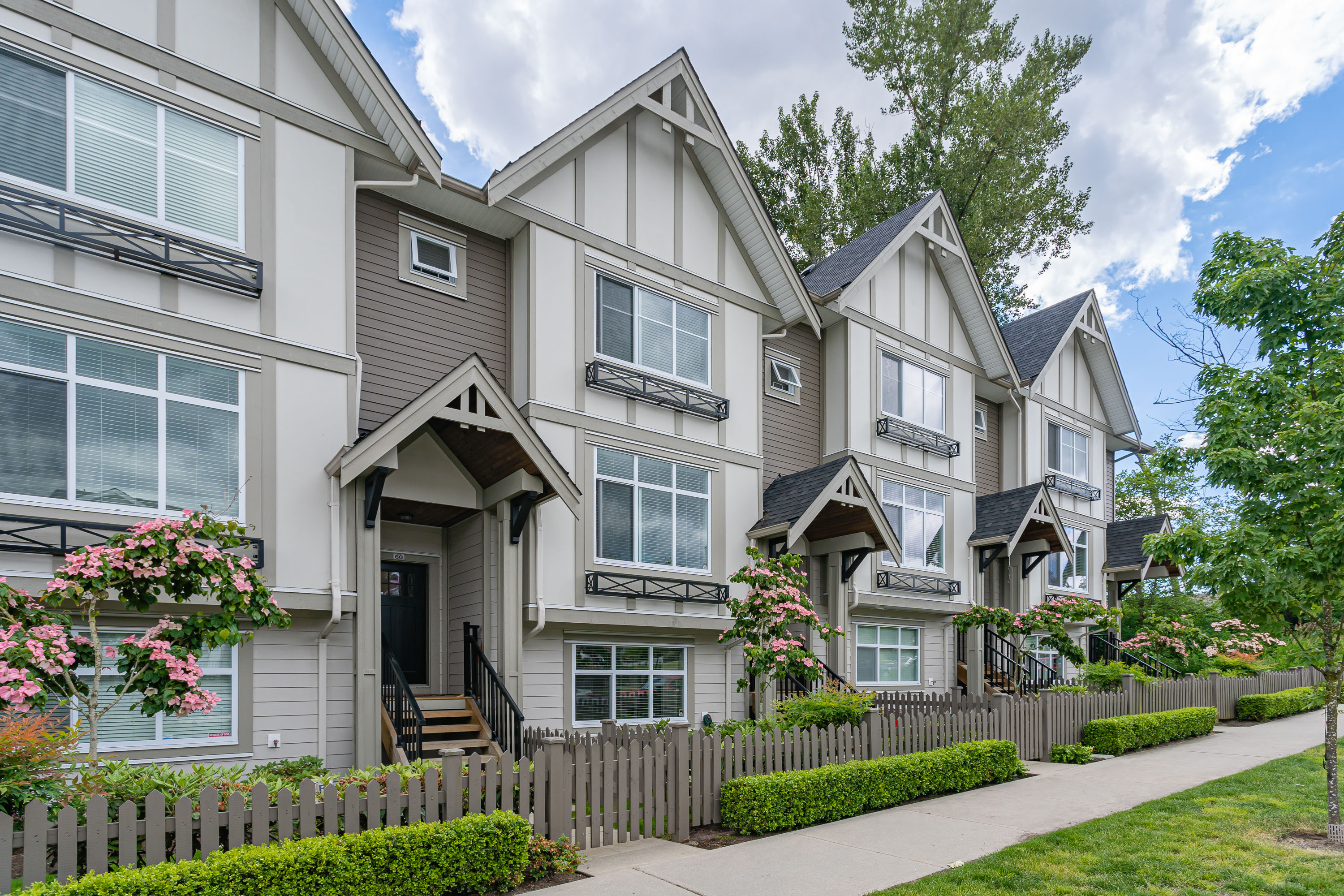 61 - 6591 195A Street, Surrey