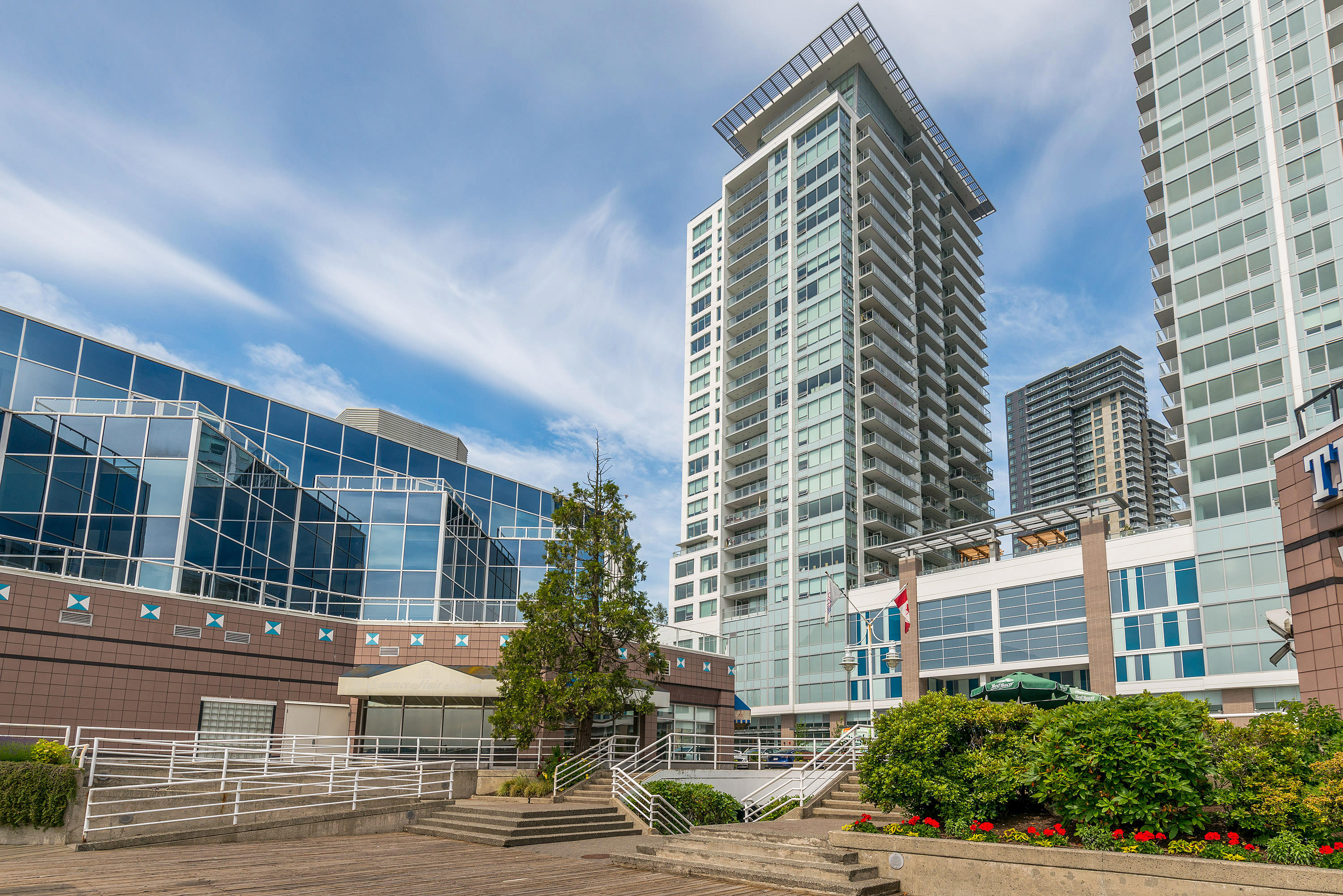 2501 - 988 Quayside Drive, New Westminster