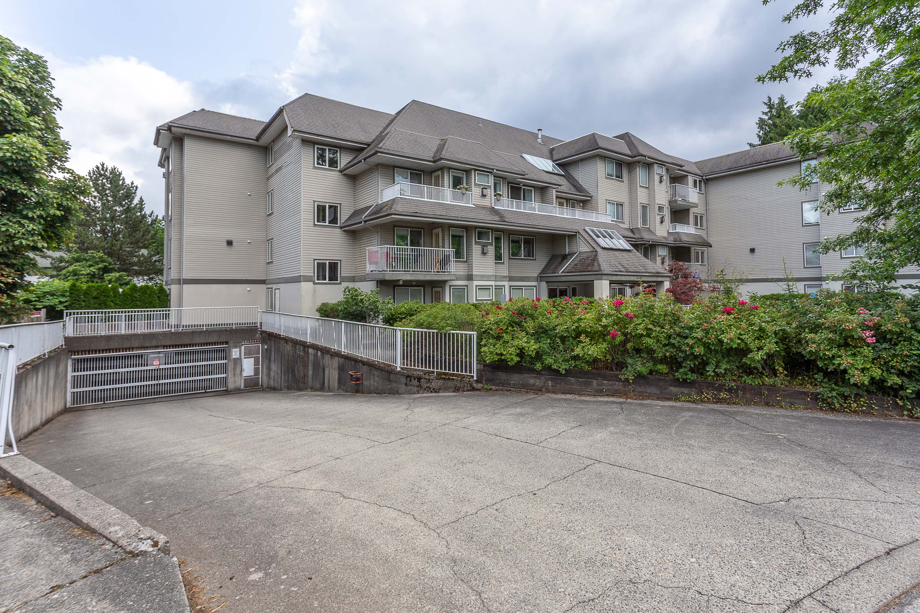 201 - 33407 Tessaro Court, Abbotsford