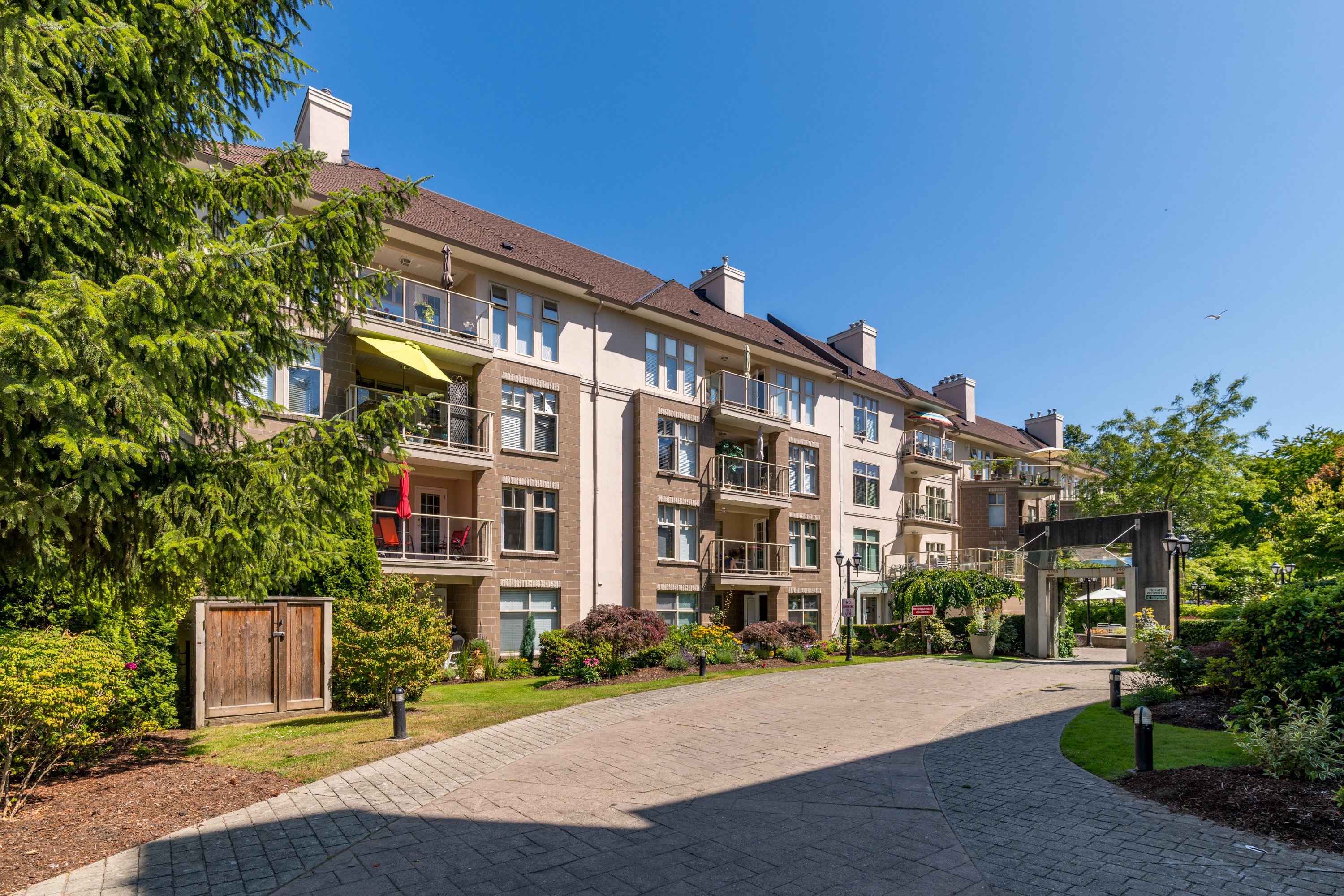 414 - 15350 19A Avenue, Surrey