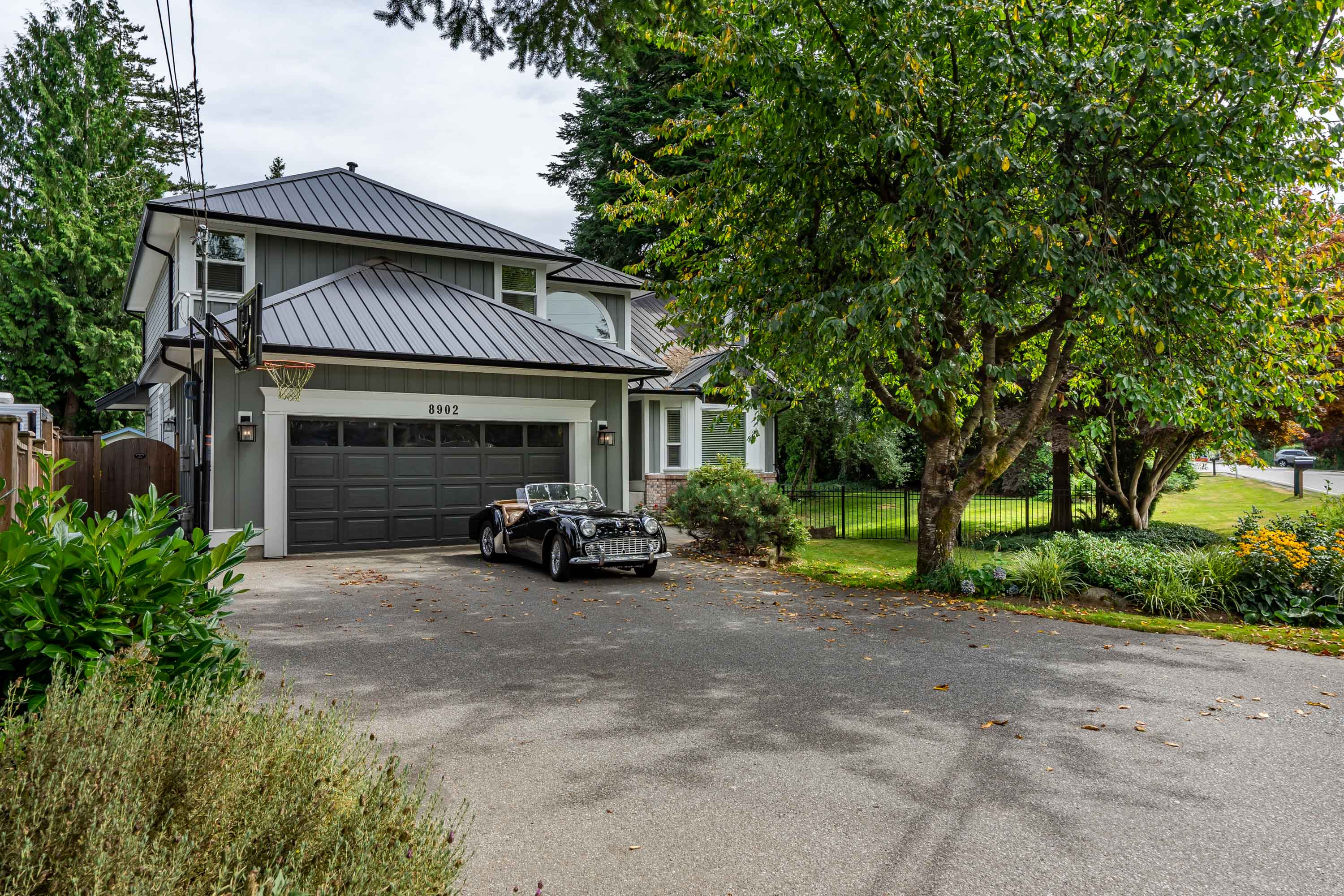 8902 Wright Street, Fort Langley