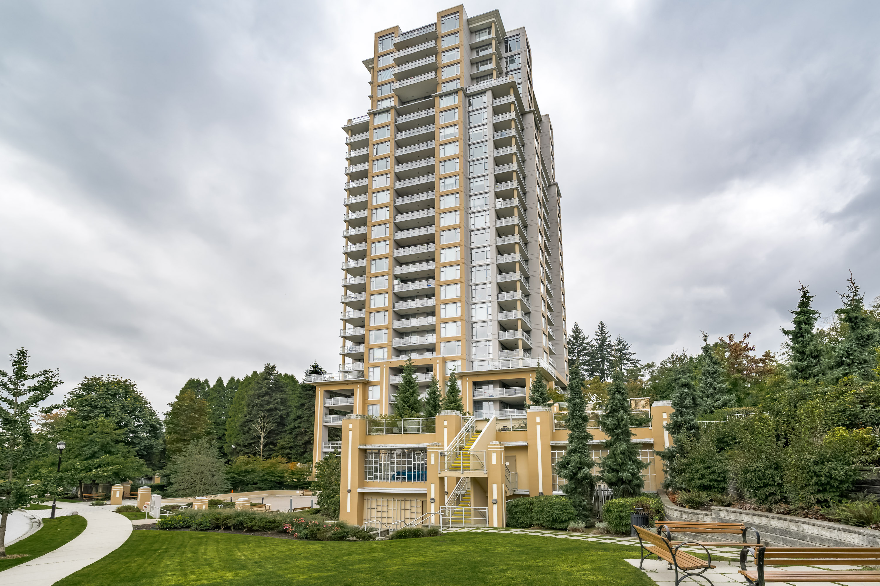 1001 - 280 Ross Drive, New Westminster