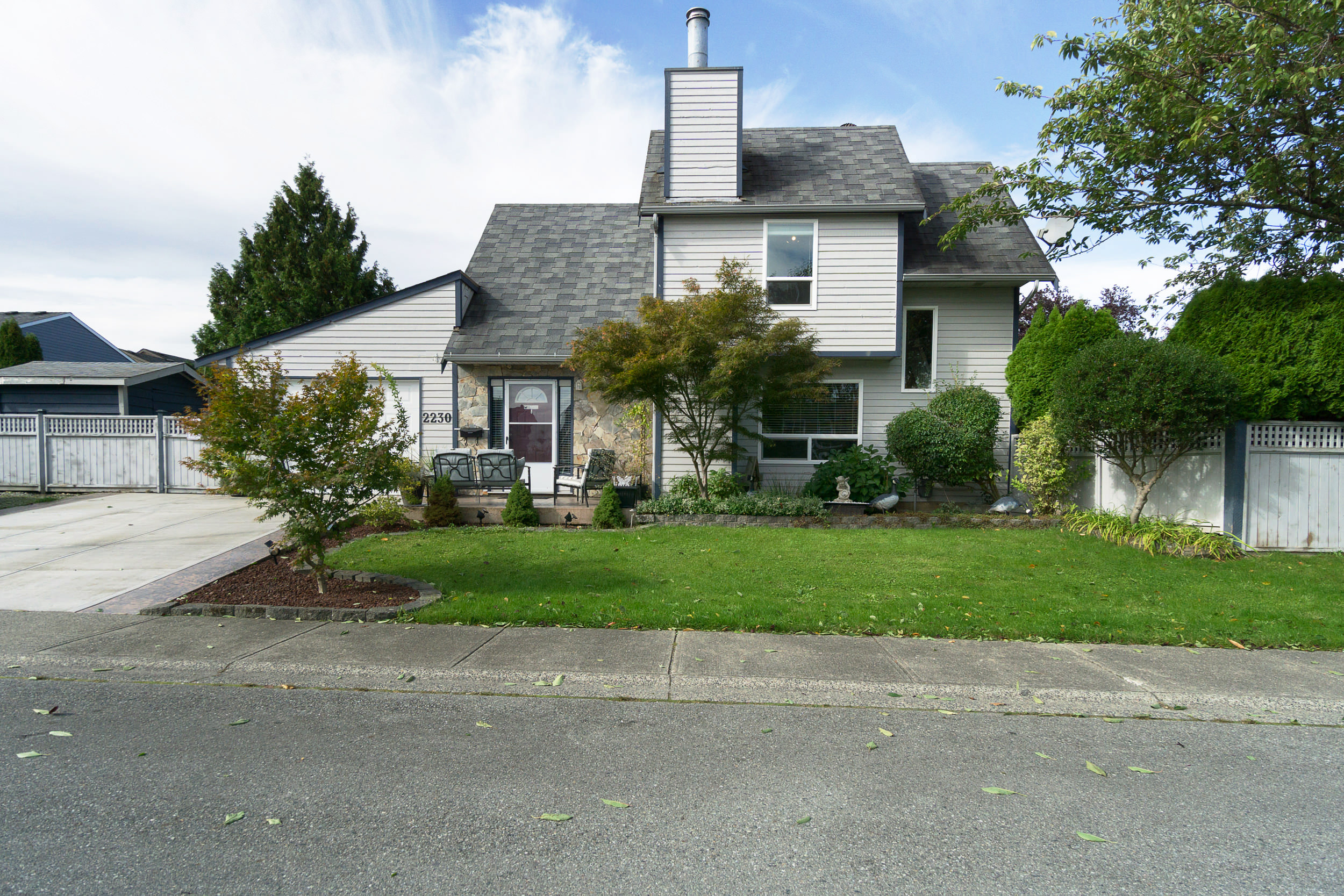 2230 Willoughby Way, Langley