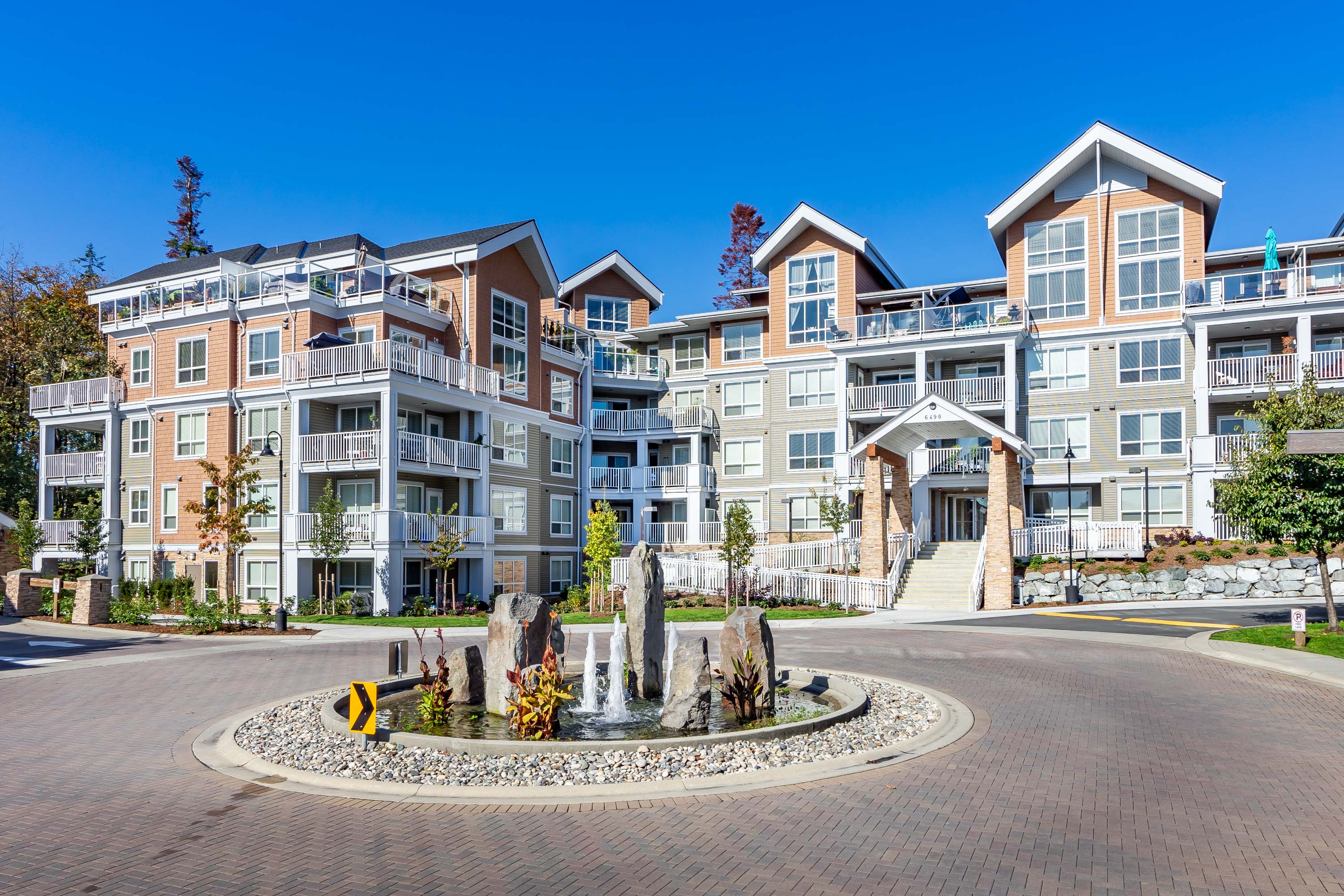 415 - 6490 194 Street, Surrey