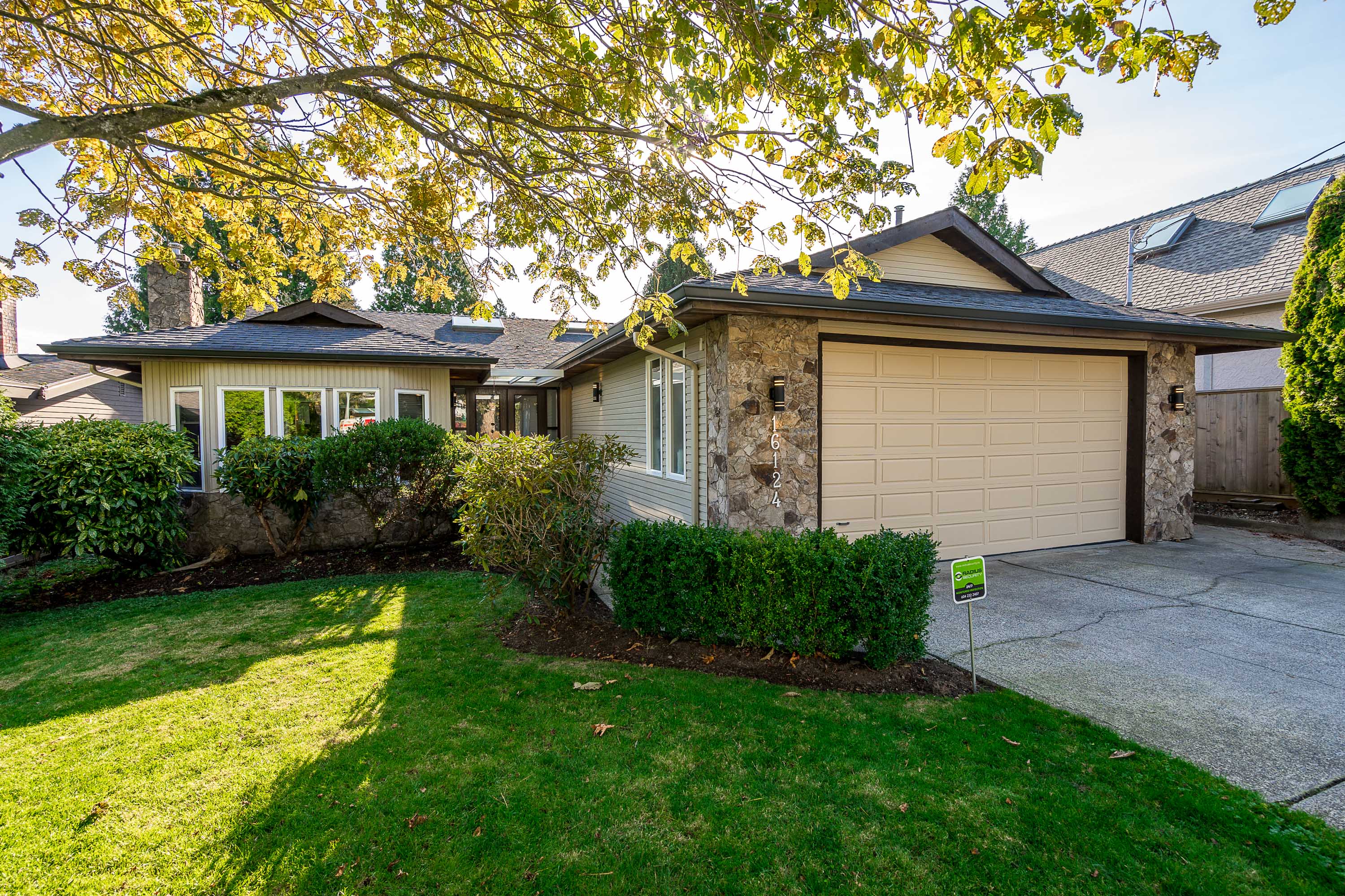 16124 10 Avenue, Surrey