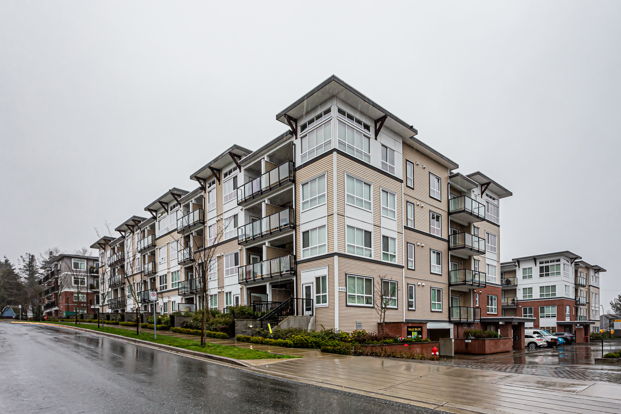 316 - 6468 195A Street, Surrey