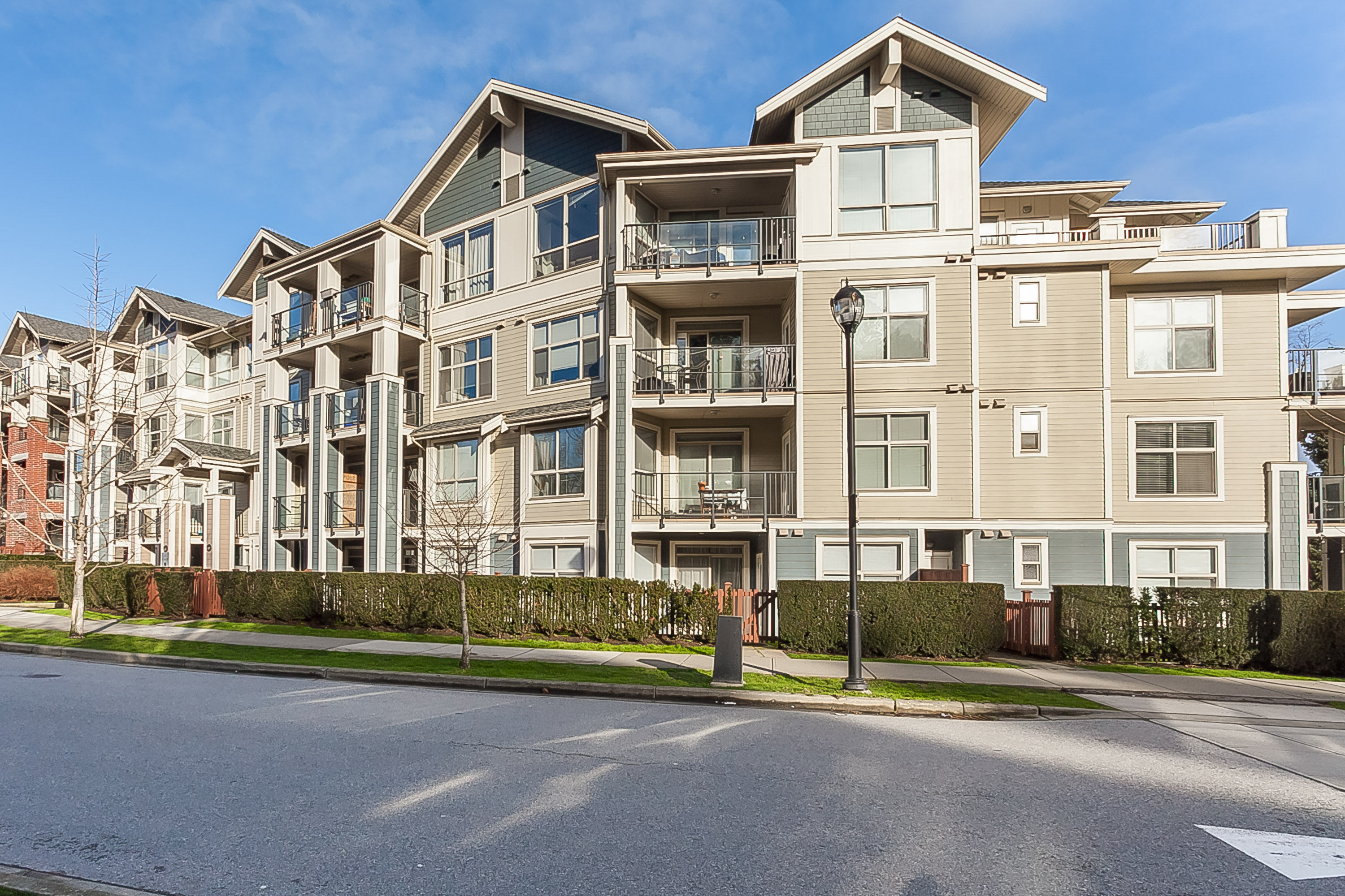 305 - 275 Ross Drive, New Westminster