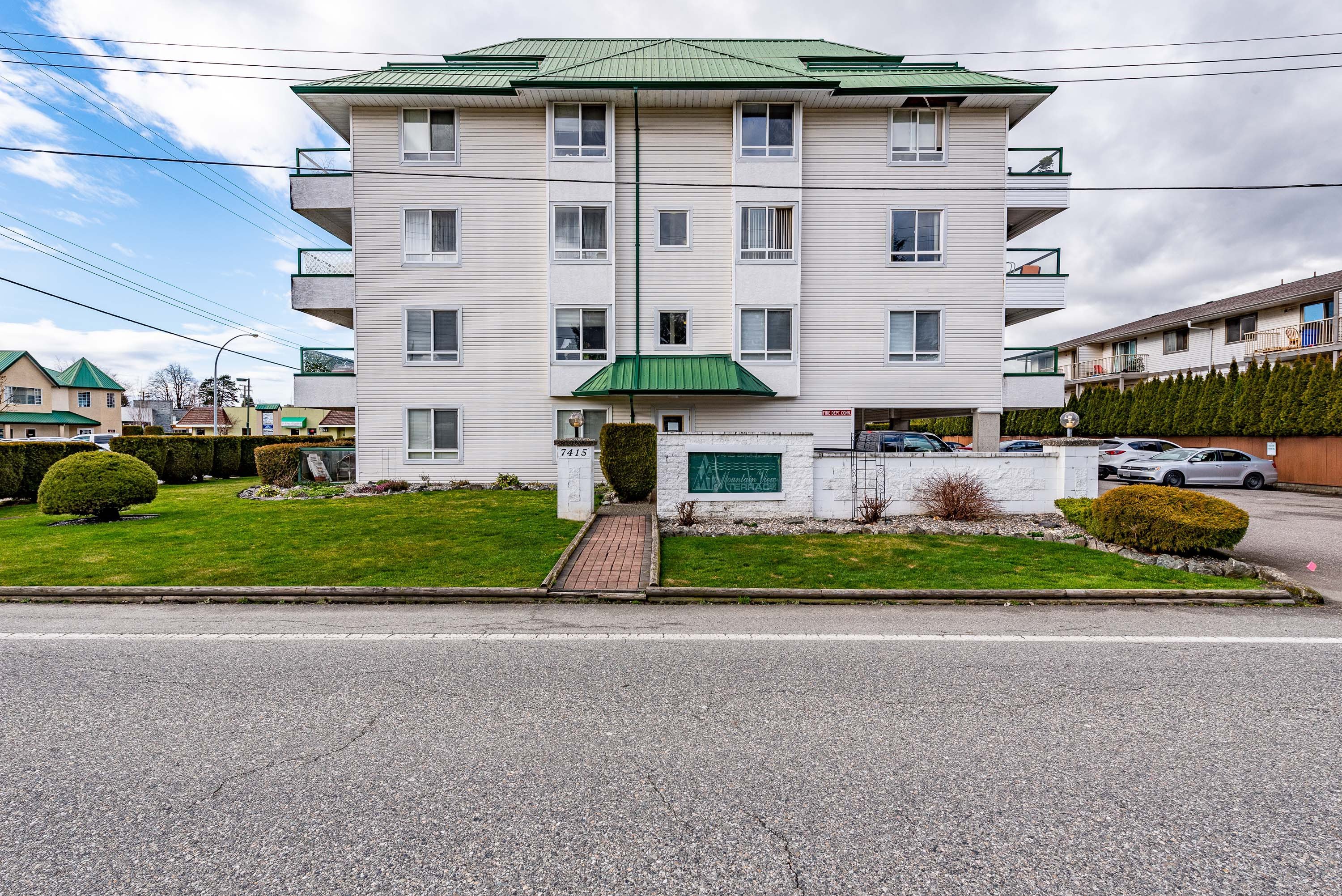 101 - 7415 Shaw Avenue, Chilliwack