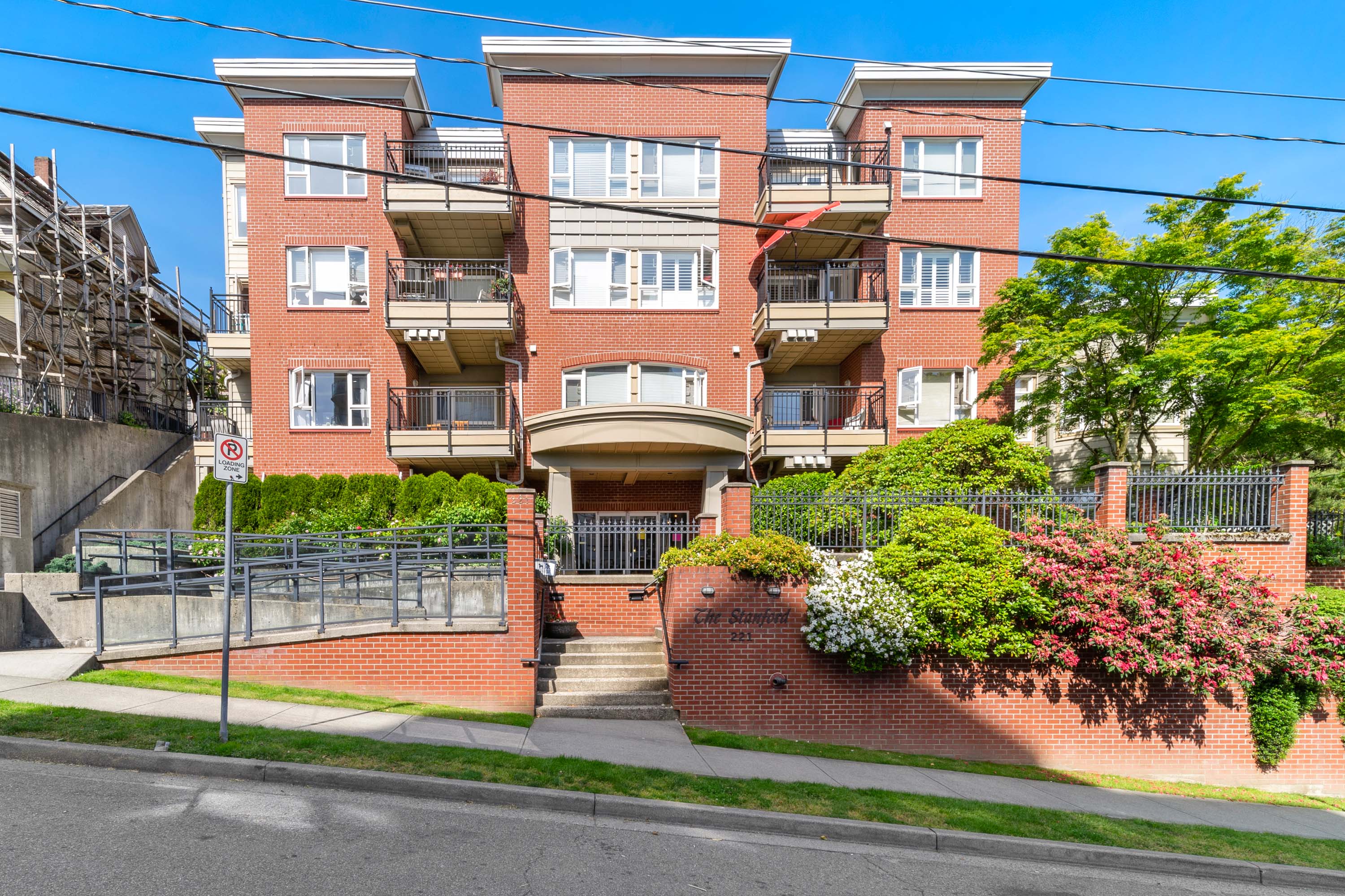 403 - 221 Eleventh Street, New Westminster