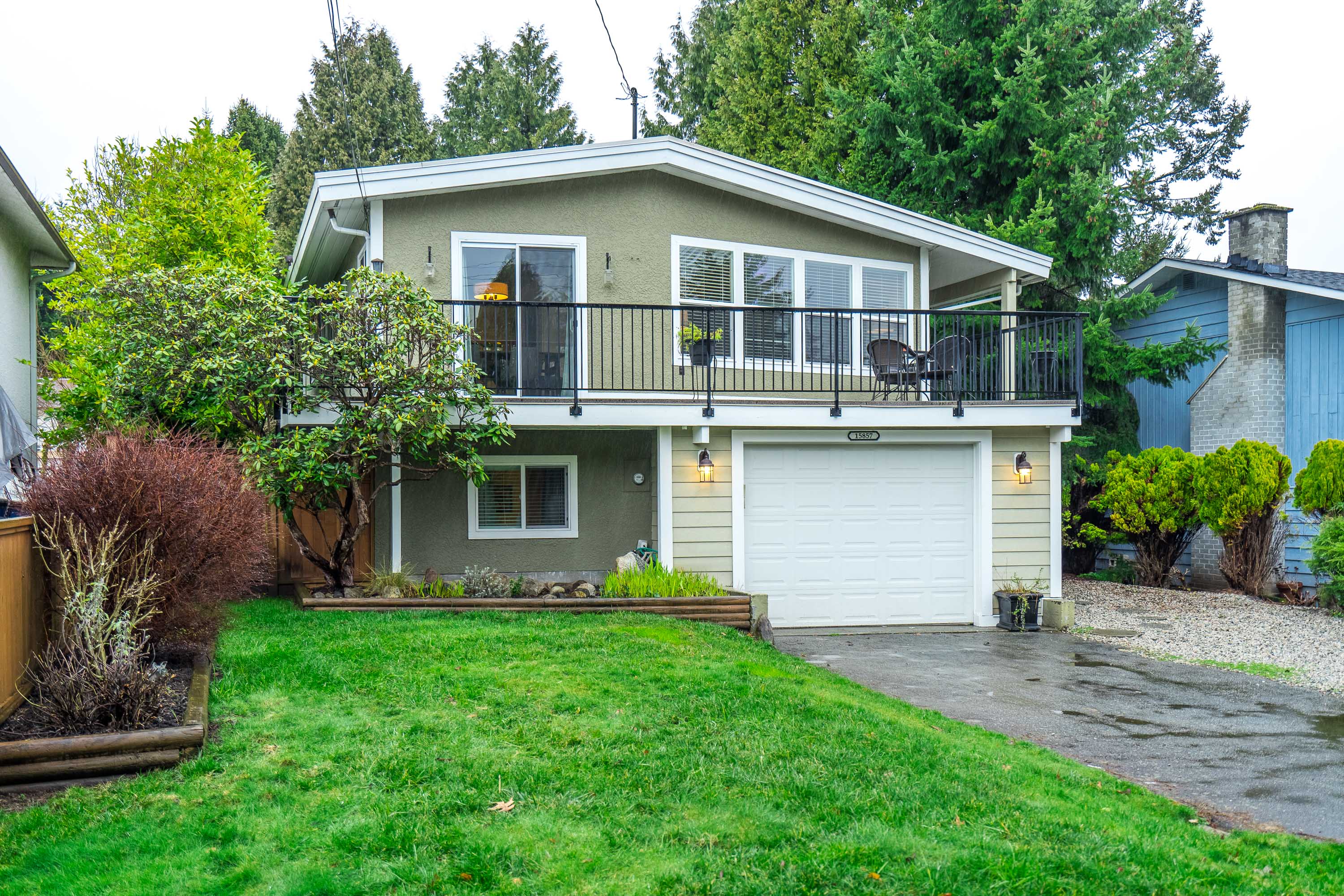 15857 Russell Avenue, White Rock