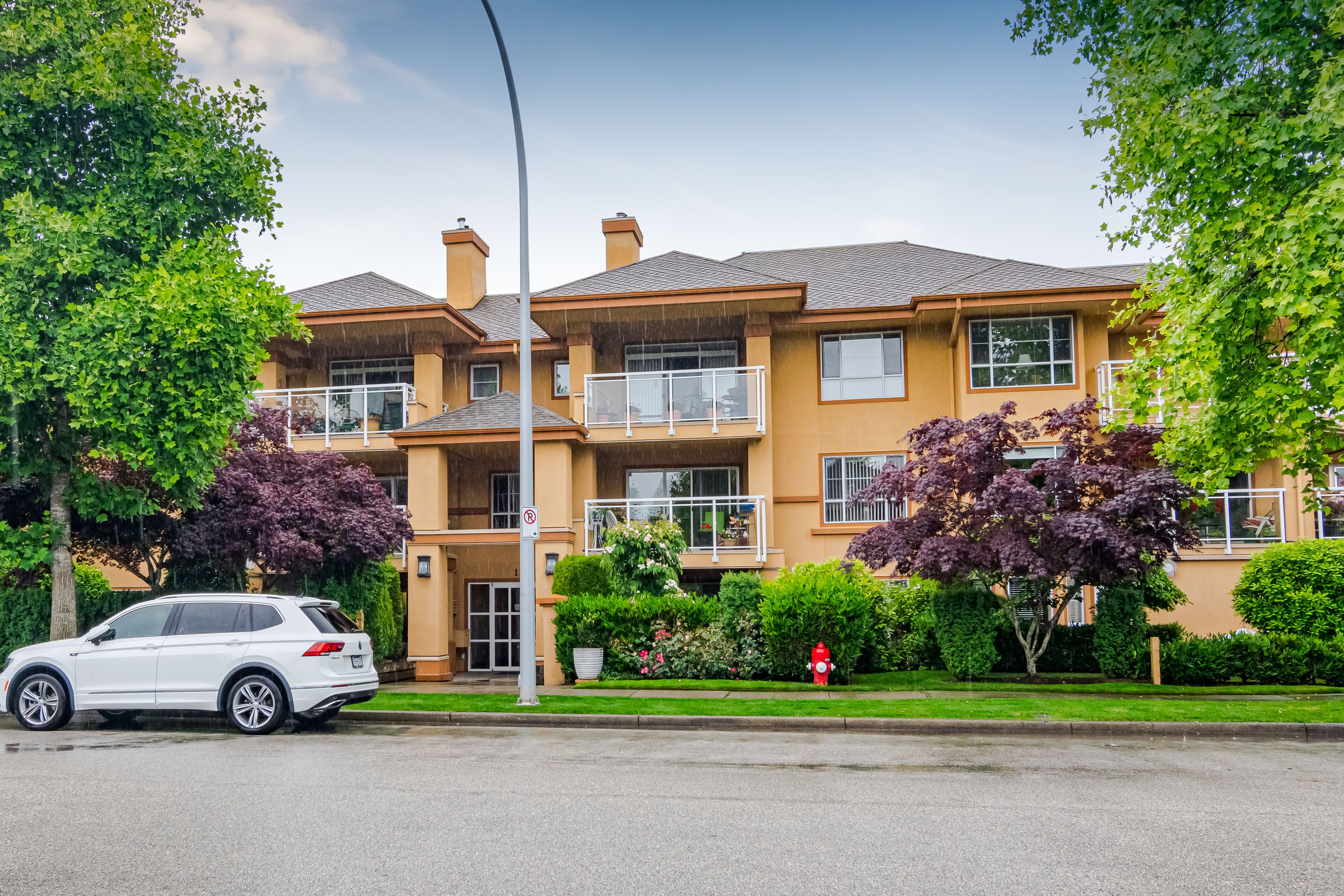 104 - 15155 22 Avenue, South Surrey