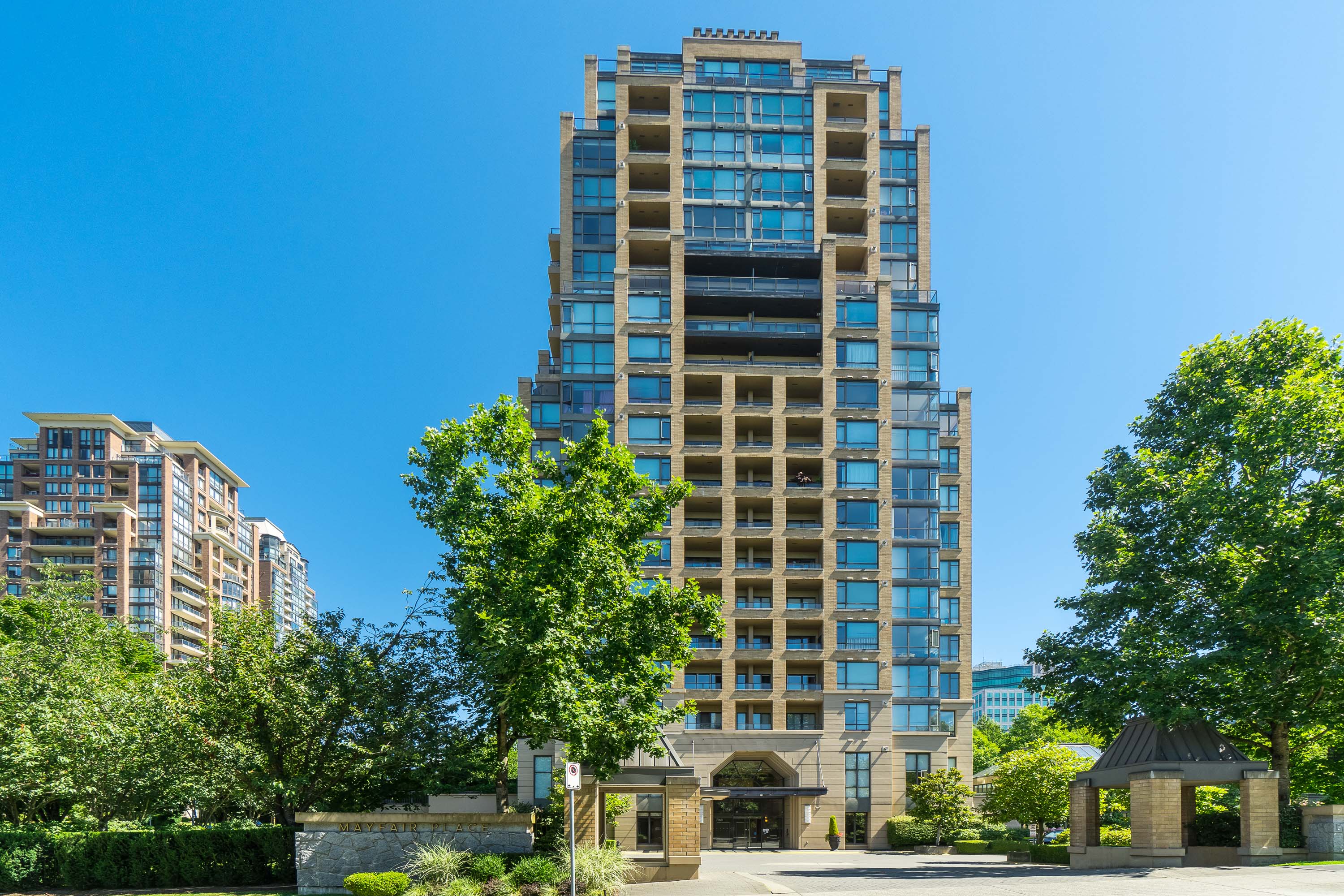 1602 - 7368 Sandborne Avenue, Burnaby