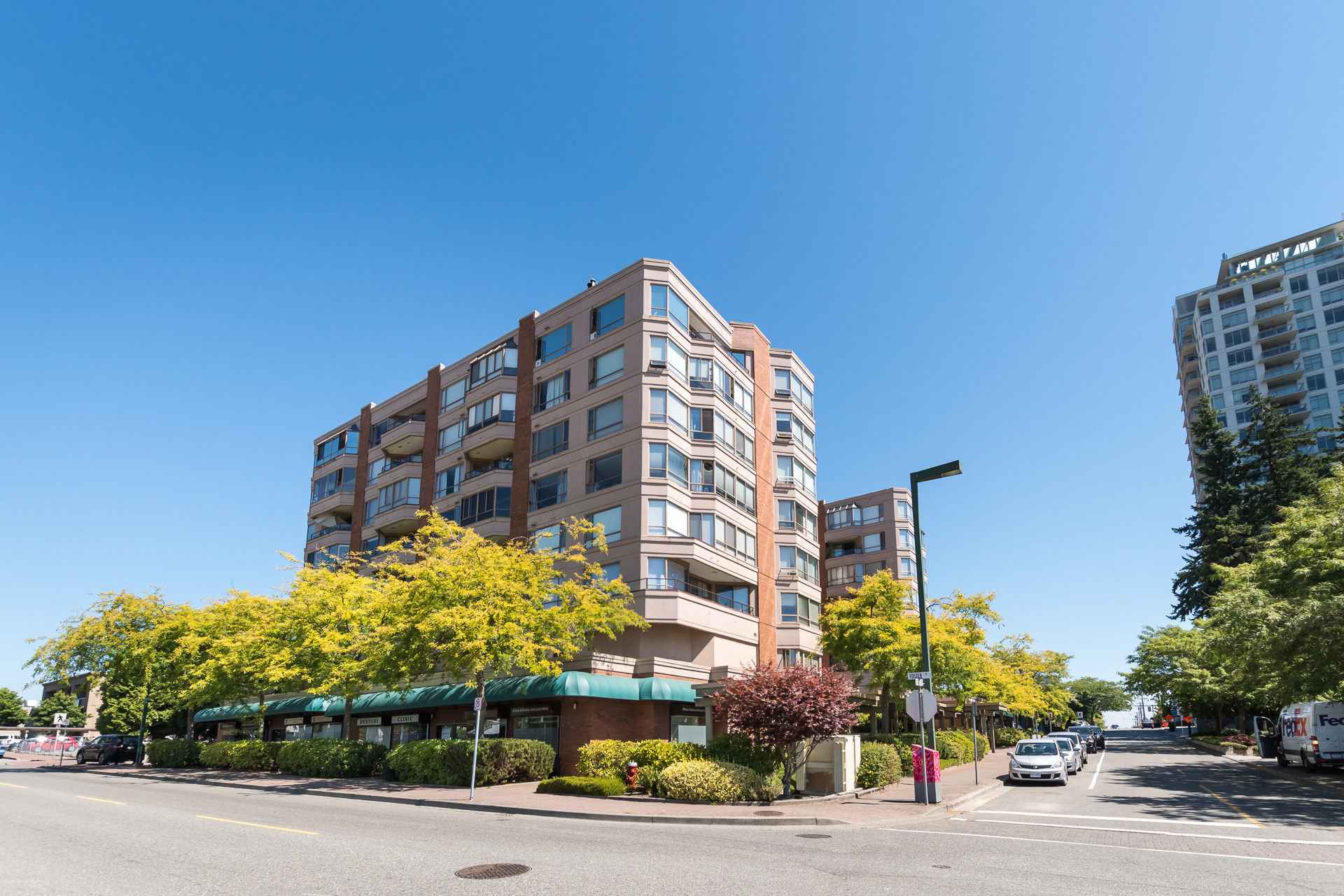 807 - 15111 Russell Avenue, White Rock