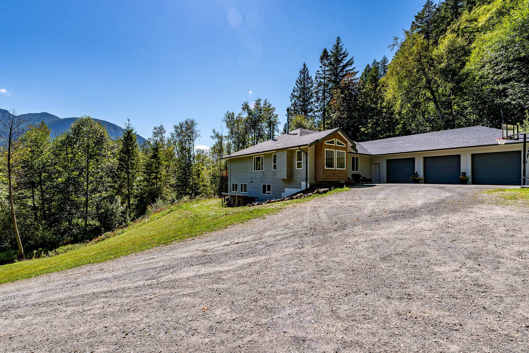 1169 Iverson Road, Lindell Beach