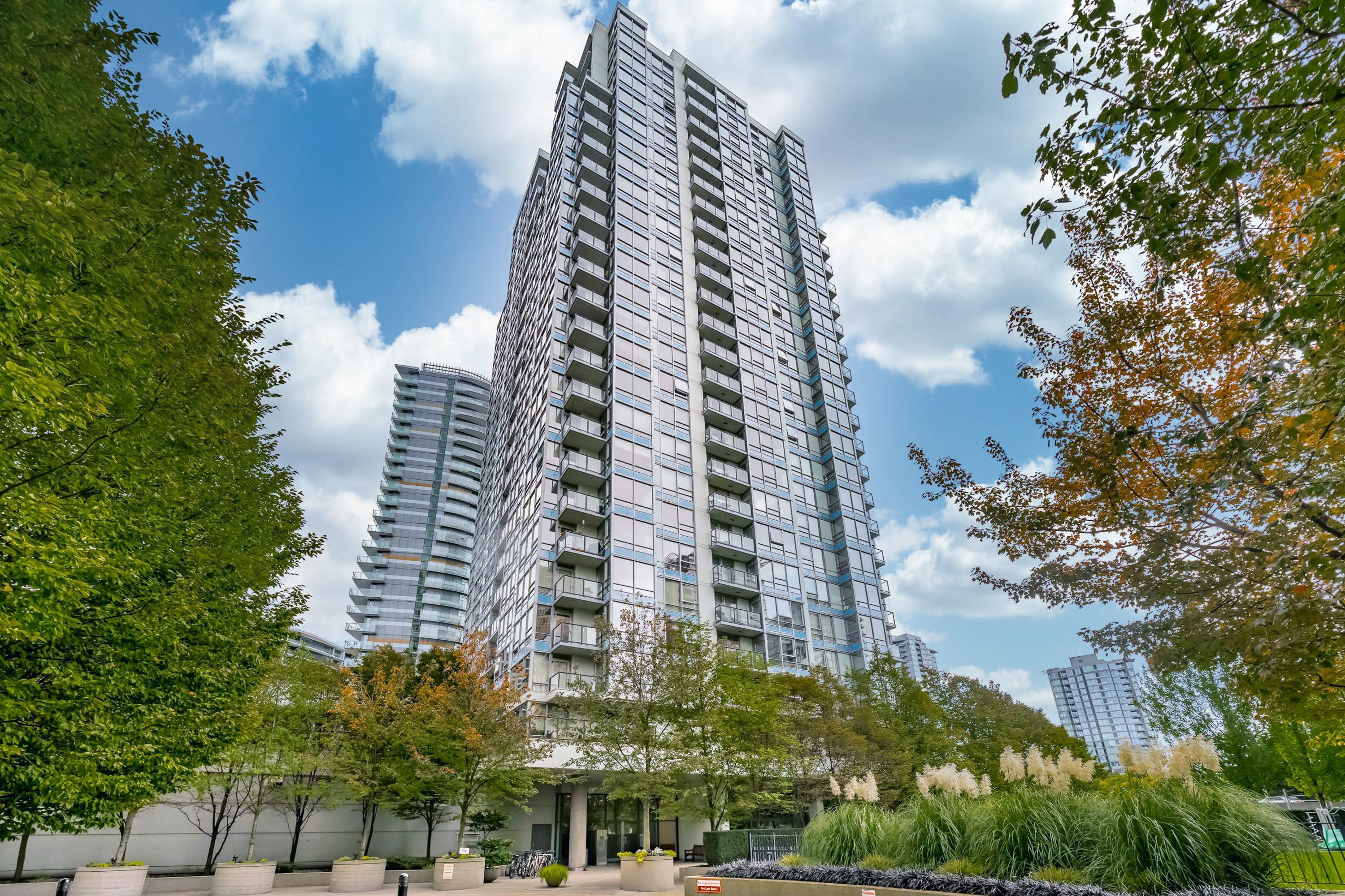 703 - 939 Expo Blvd, Vancouver