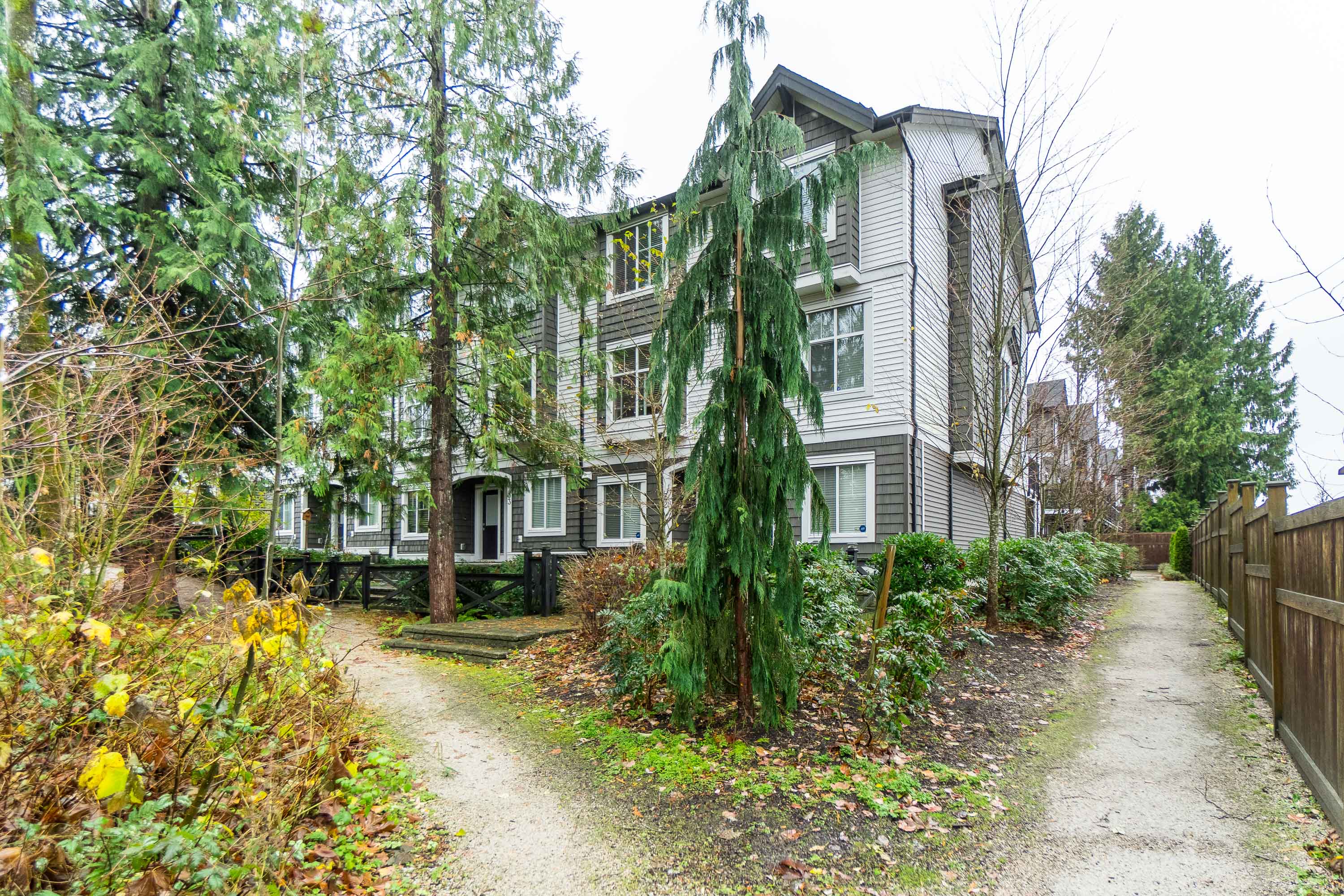32 - 14271 60 Avenue, Surrey
