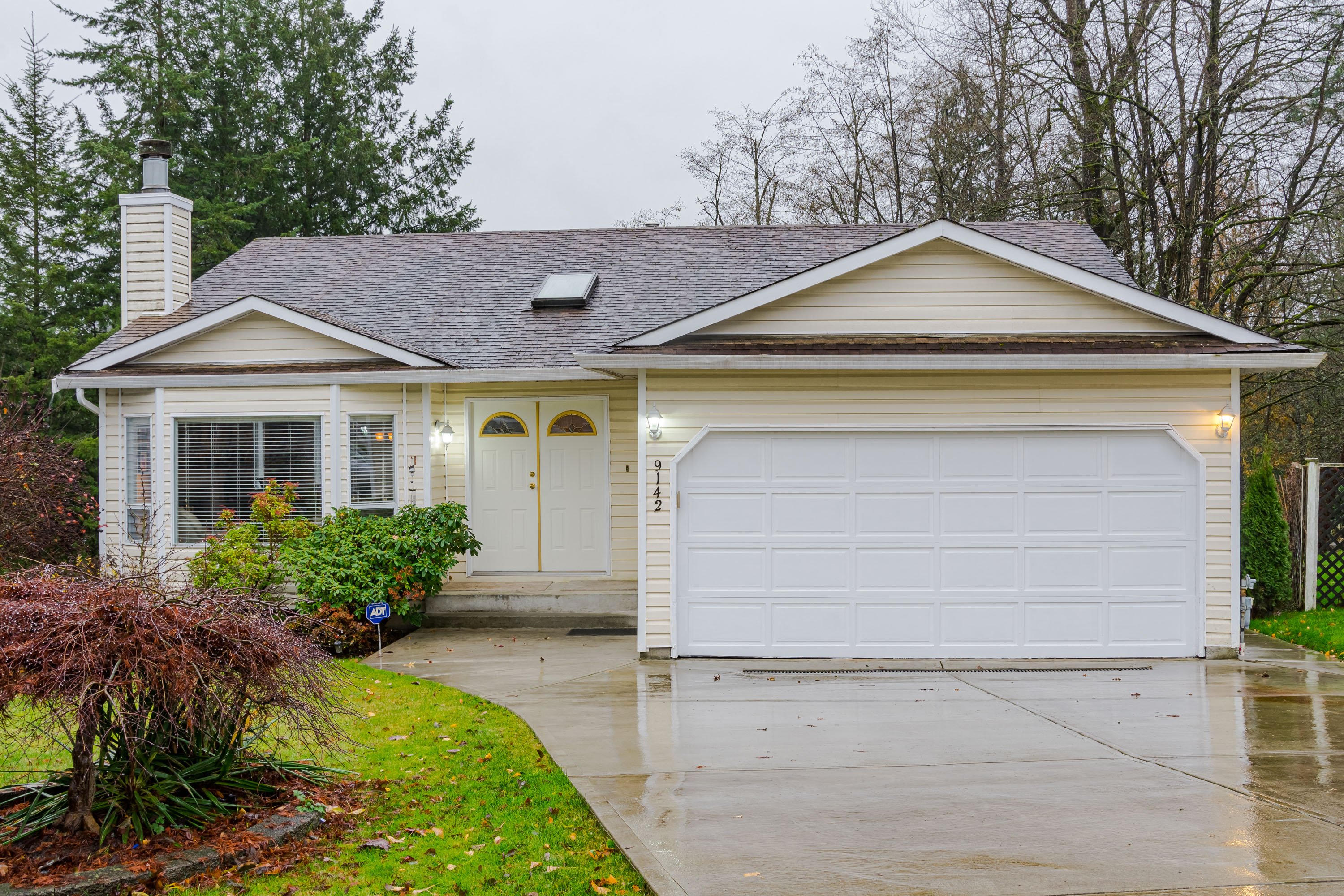 9142 212A Place, Langley