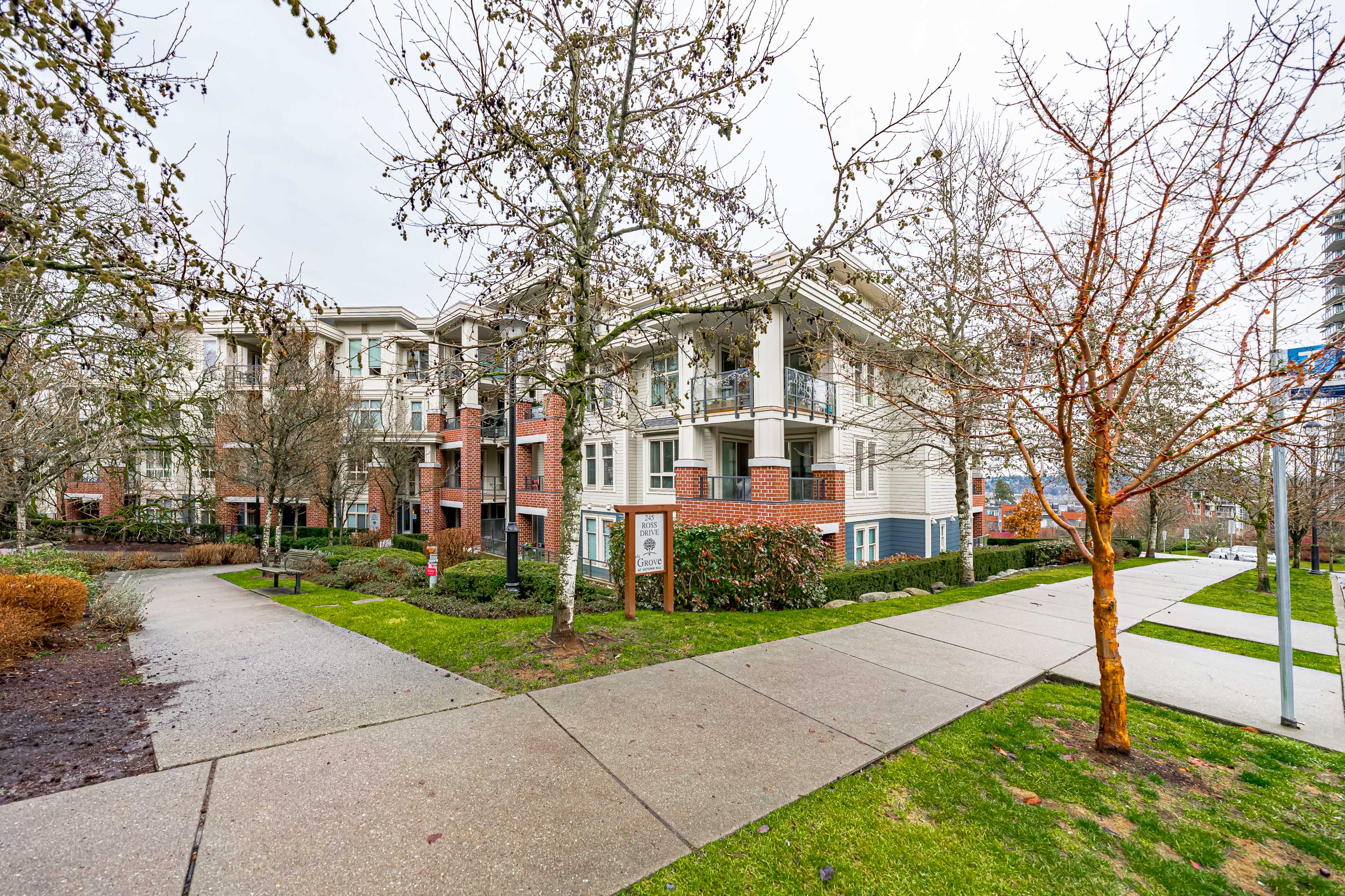 109 - 245 Ross Drive, New Westminster
