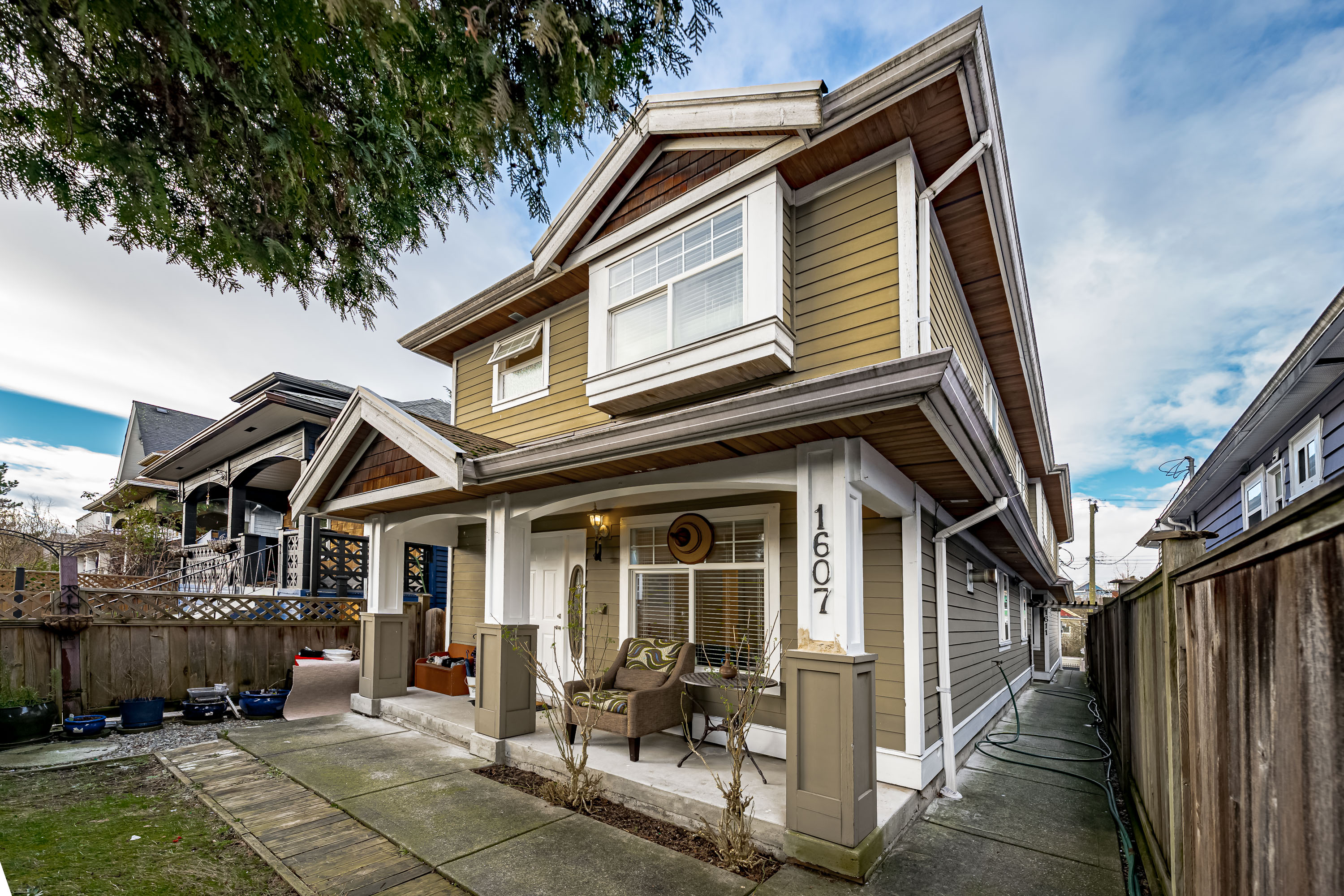 1607 E 12 Avenue, Vancouver