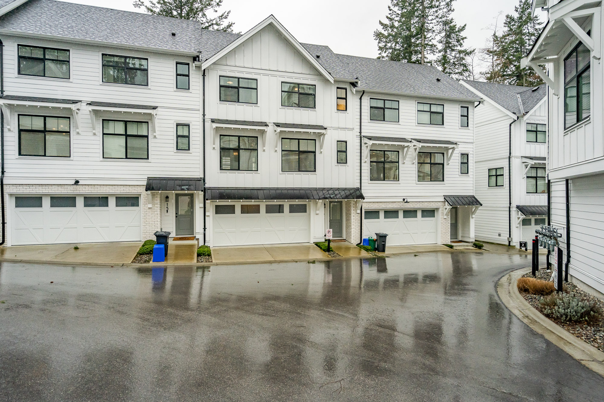 16 - 3339 148 Street, Surrey