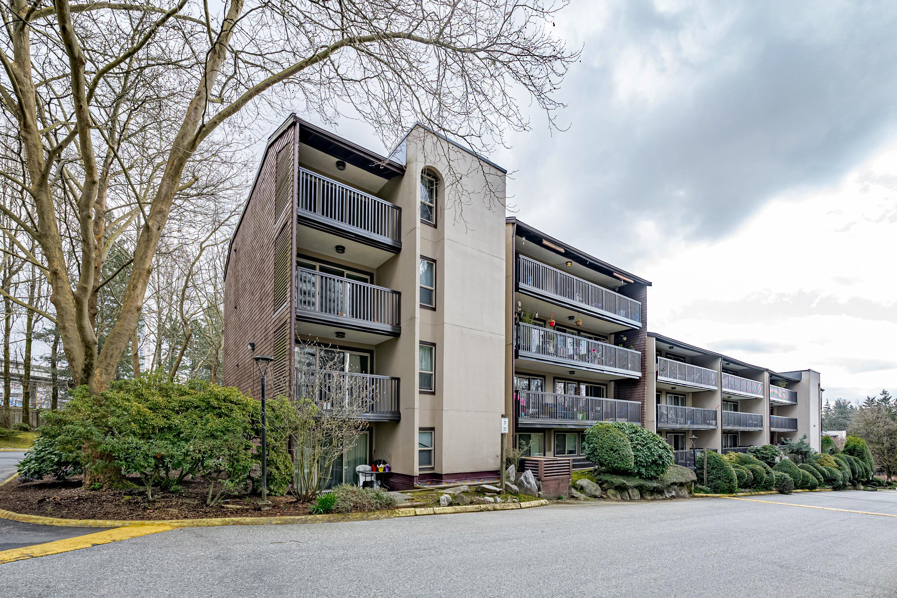 501 - 9847 Manchester Drive, Burnaby