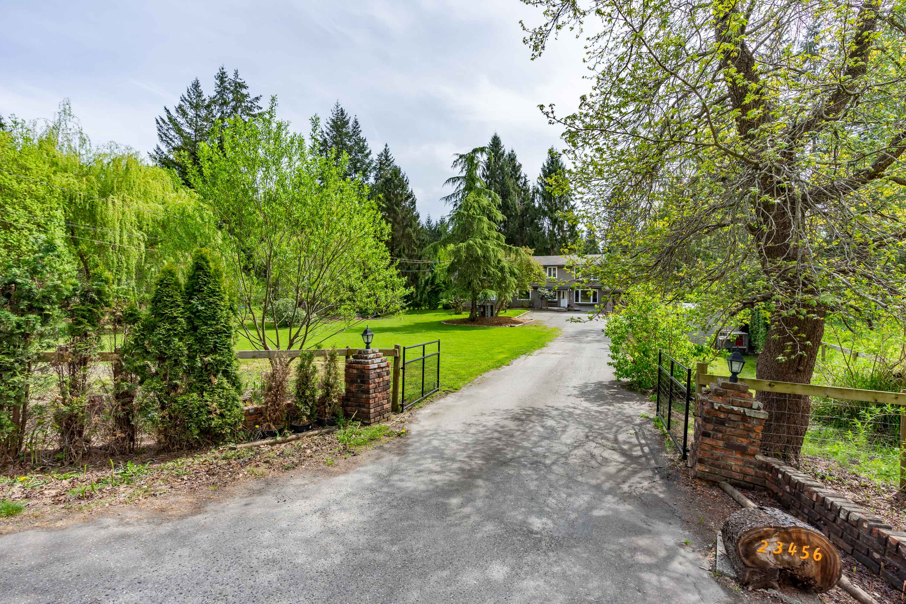 23456 56 Avenue, Langley