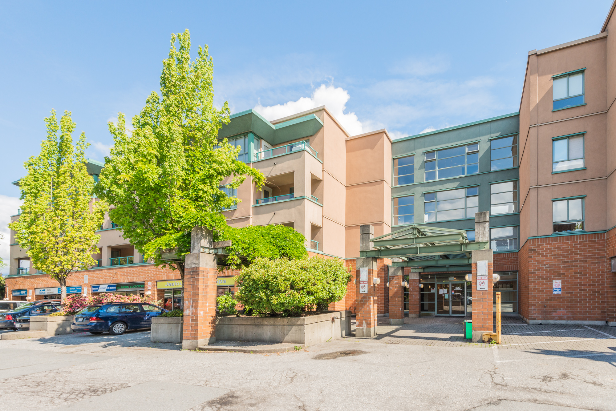 209 - 223 Mountain Highway, North Vancouver