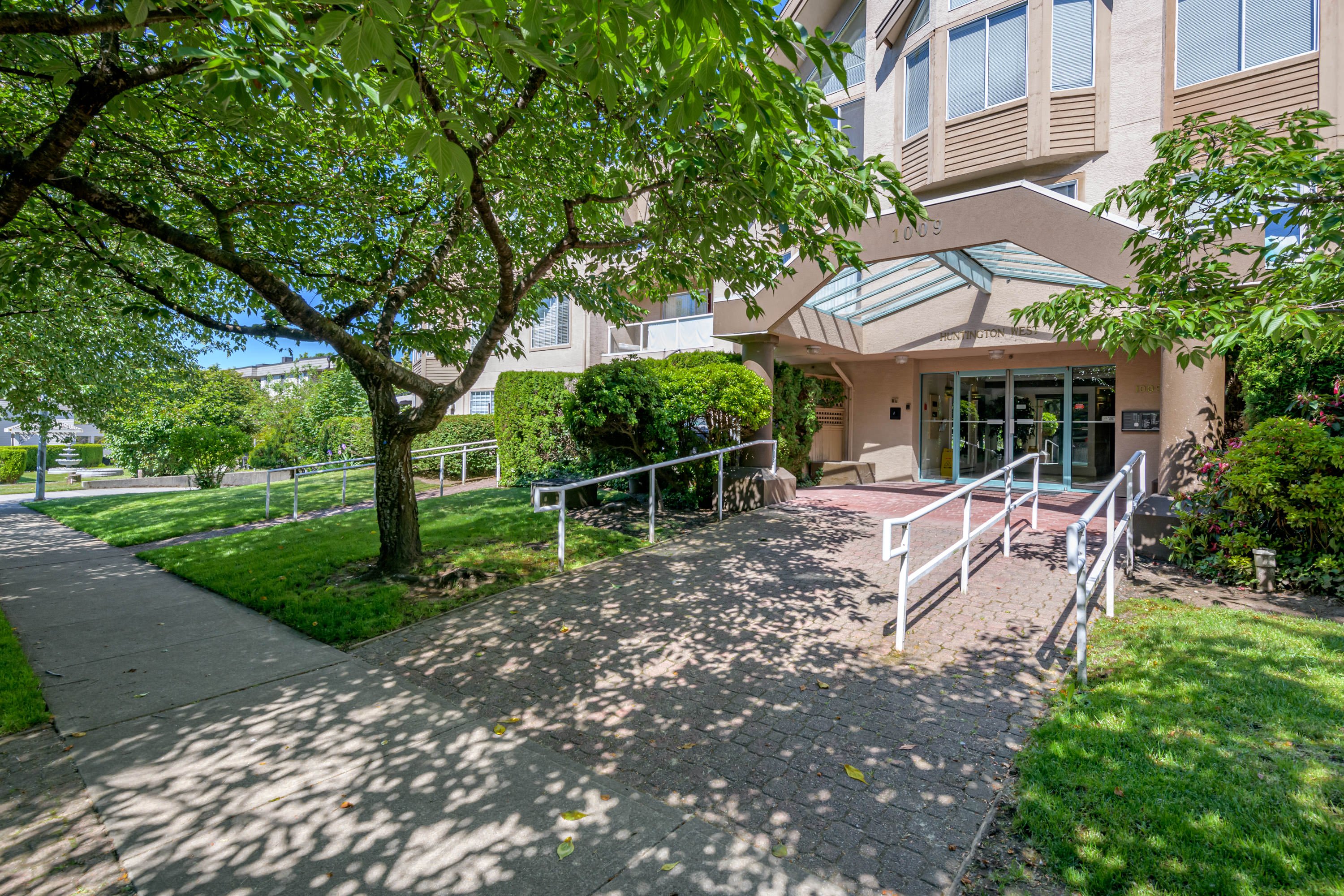 204 - 1009 Howay Street, New Westminster