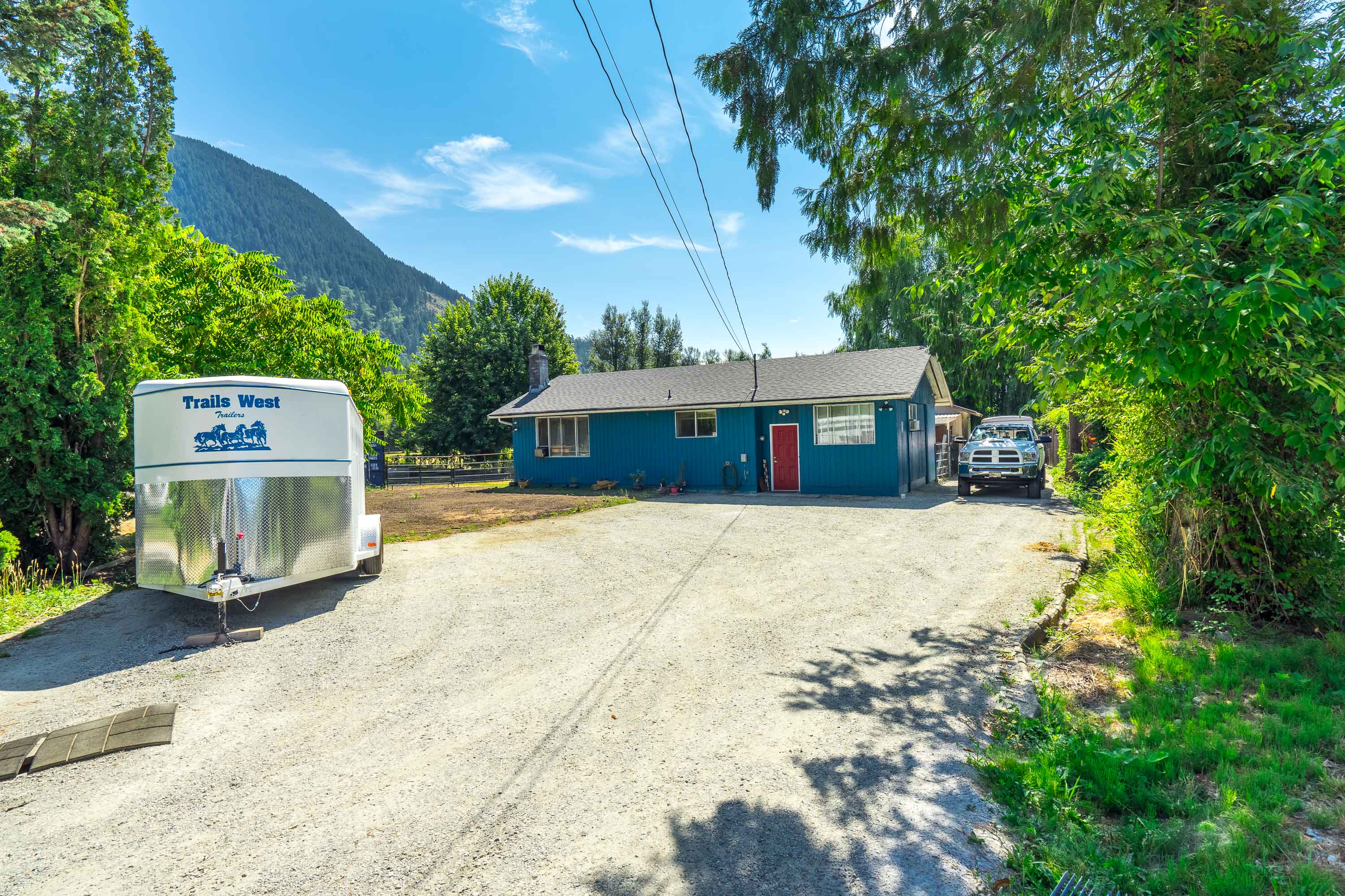 10048 Mountain View Road, Mission