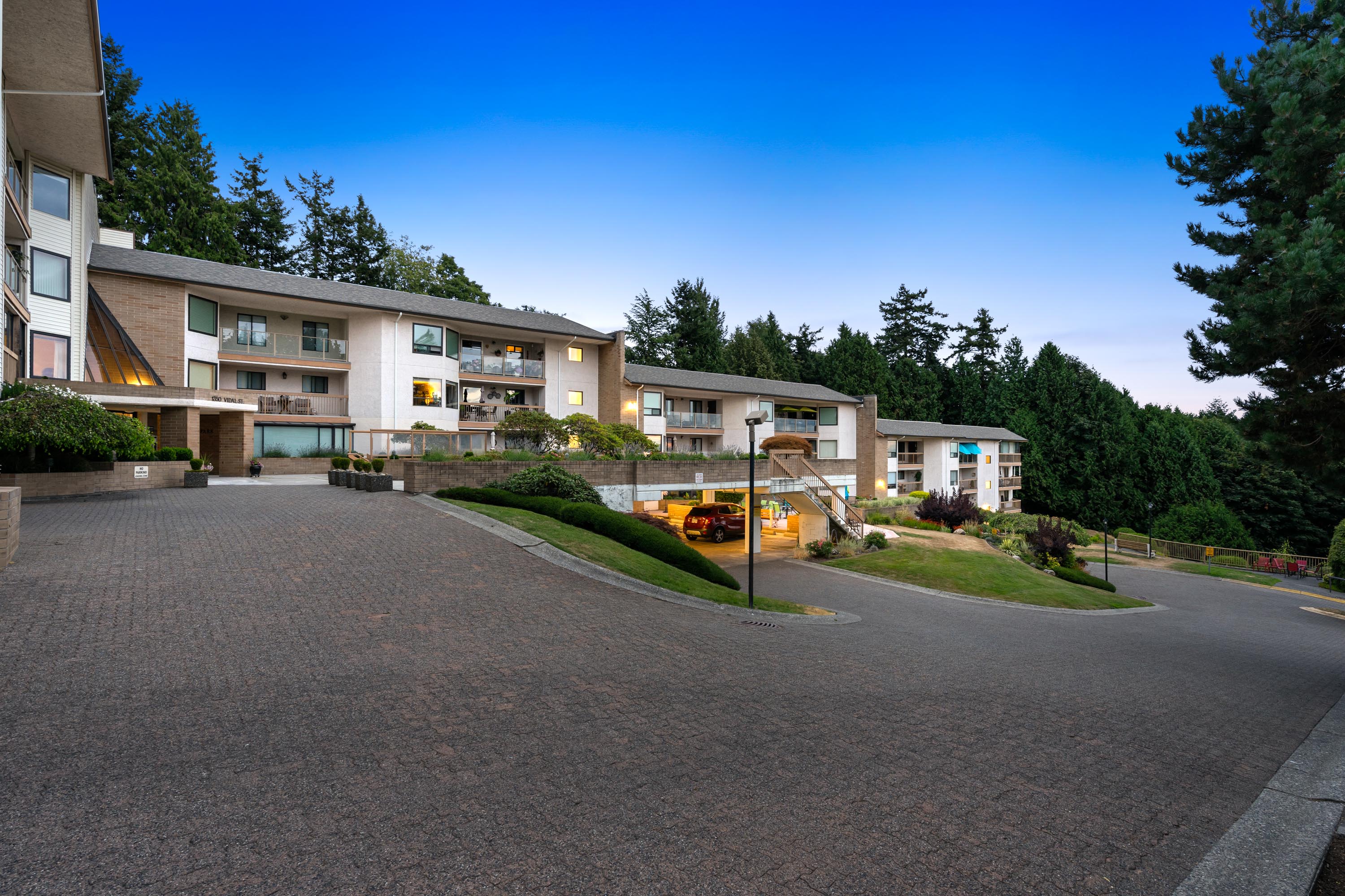 202 - 1350 Vidal Street, White Rock