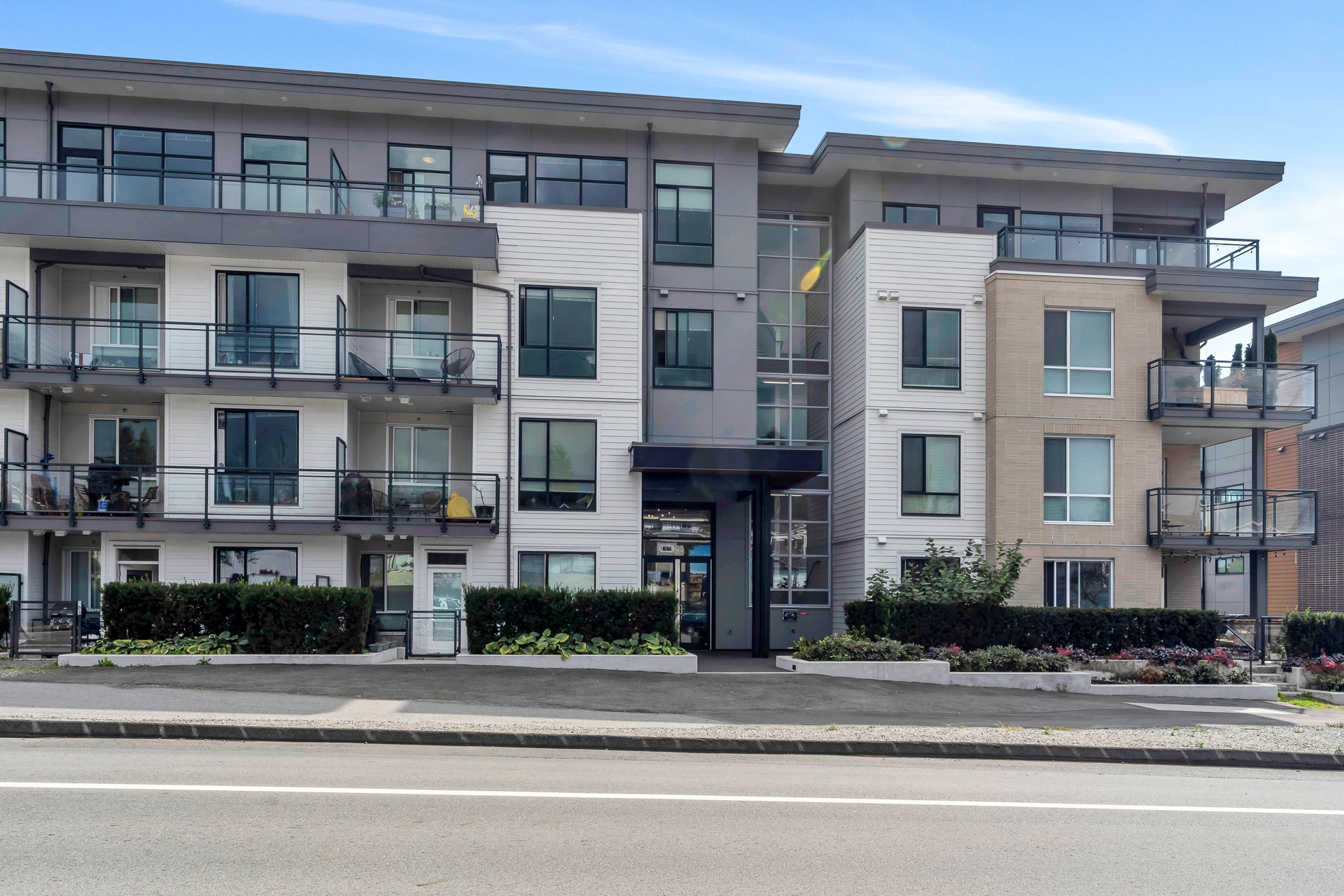 111 - 625 E 3rd Street, North Vancouver