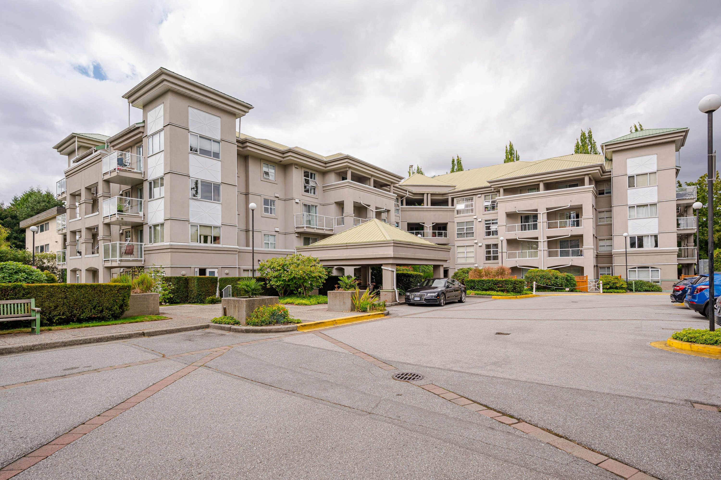 114 - 10533 University Drive, Surrey