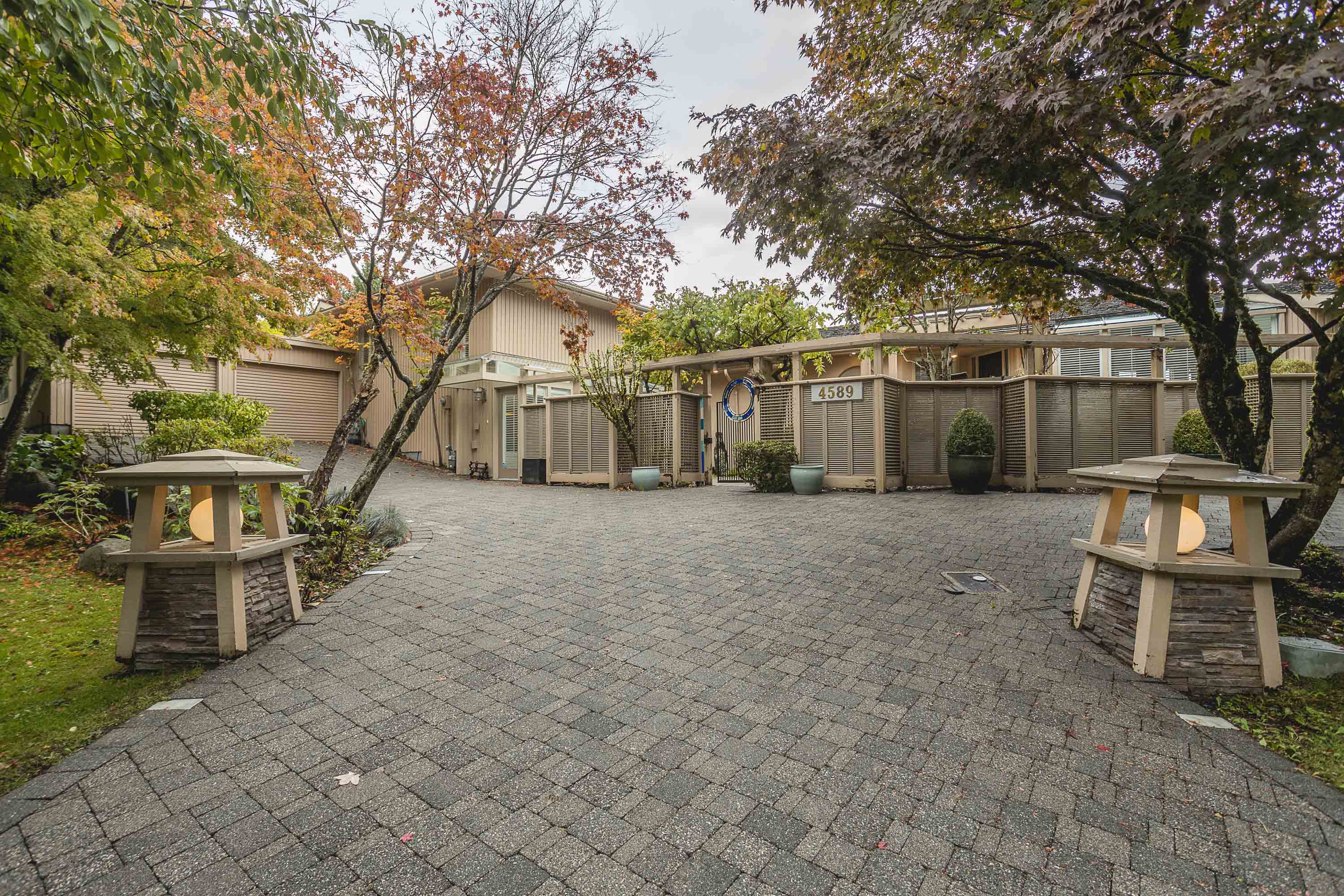 4589 Woodgreen Drive, West Vancouver